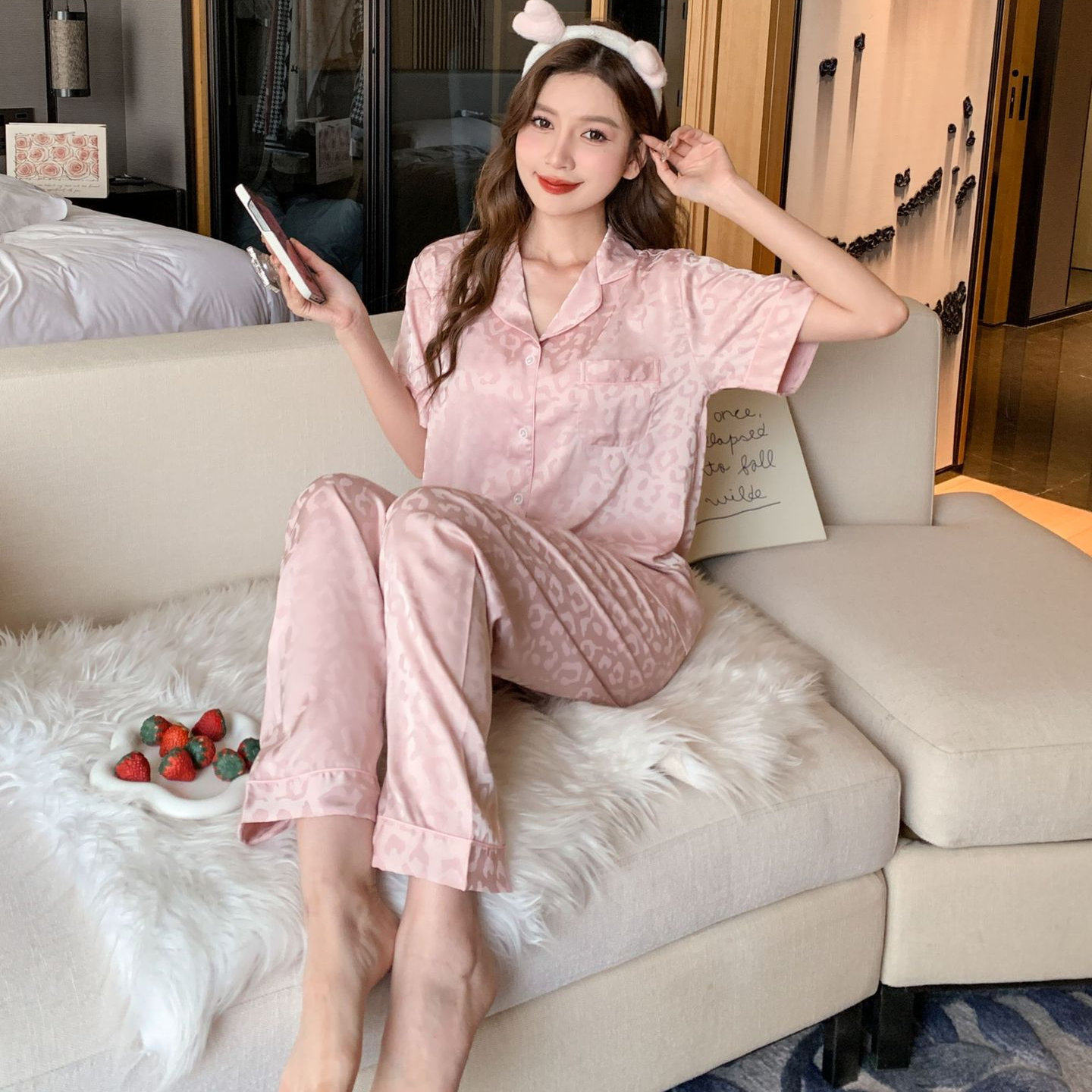 夏季女真丝睡衣短袖长裤豹纹经典款简约高级感送女生送妈妈礼盒装