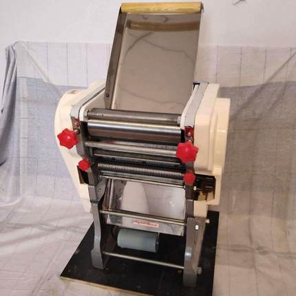 50-7电动商用揉面机面条机压面机配有多种规格面刀