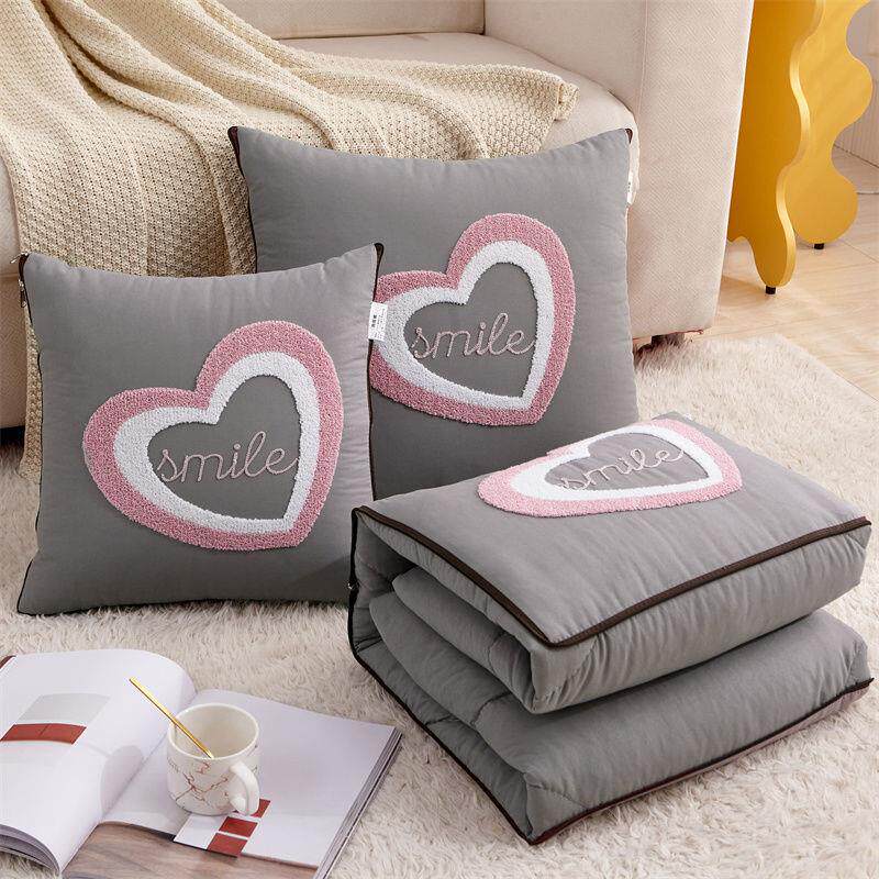 抱枕被子两用多功能爱心毛巾绣办公室午休盖毯沙发靠背汽车靠垫被