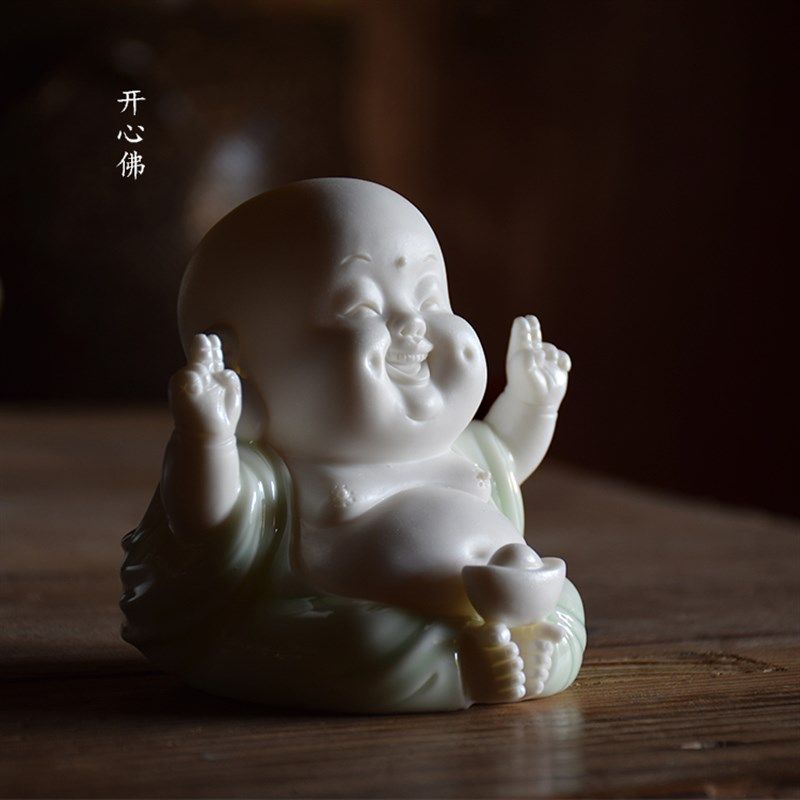 弥勒佛陶瓷创意可爱招财汽车摆件车内饰品车载个性创意高档佛像