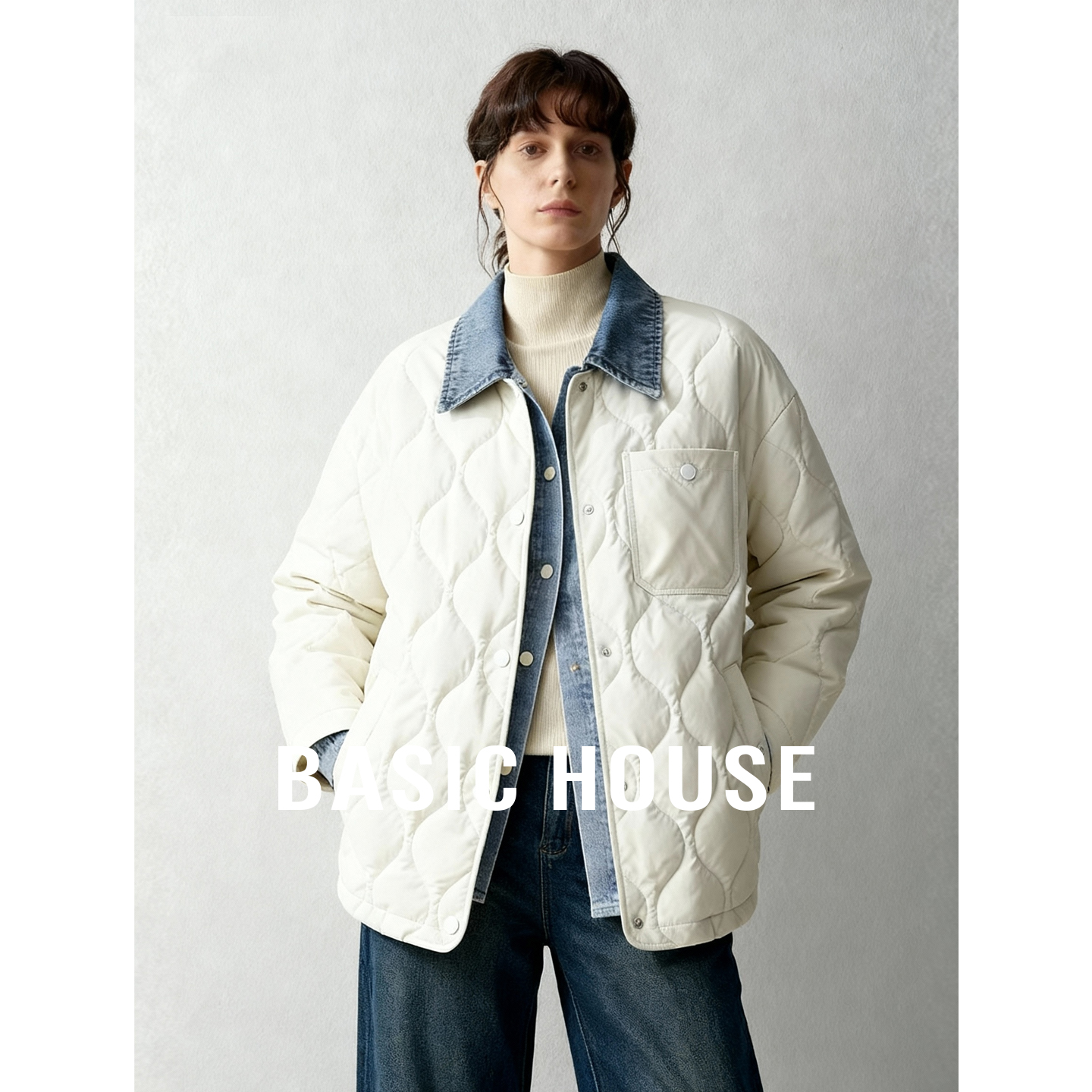 Basic House/百家好简约轻薄牛仔拼接鸭绒羽绒服保暖冬季短款外套