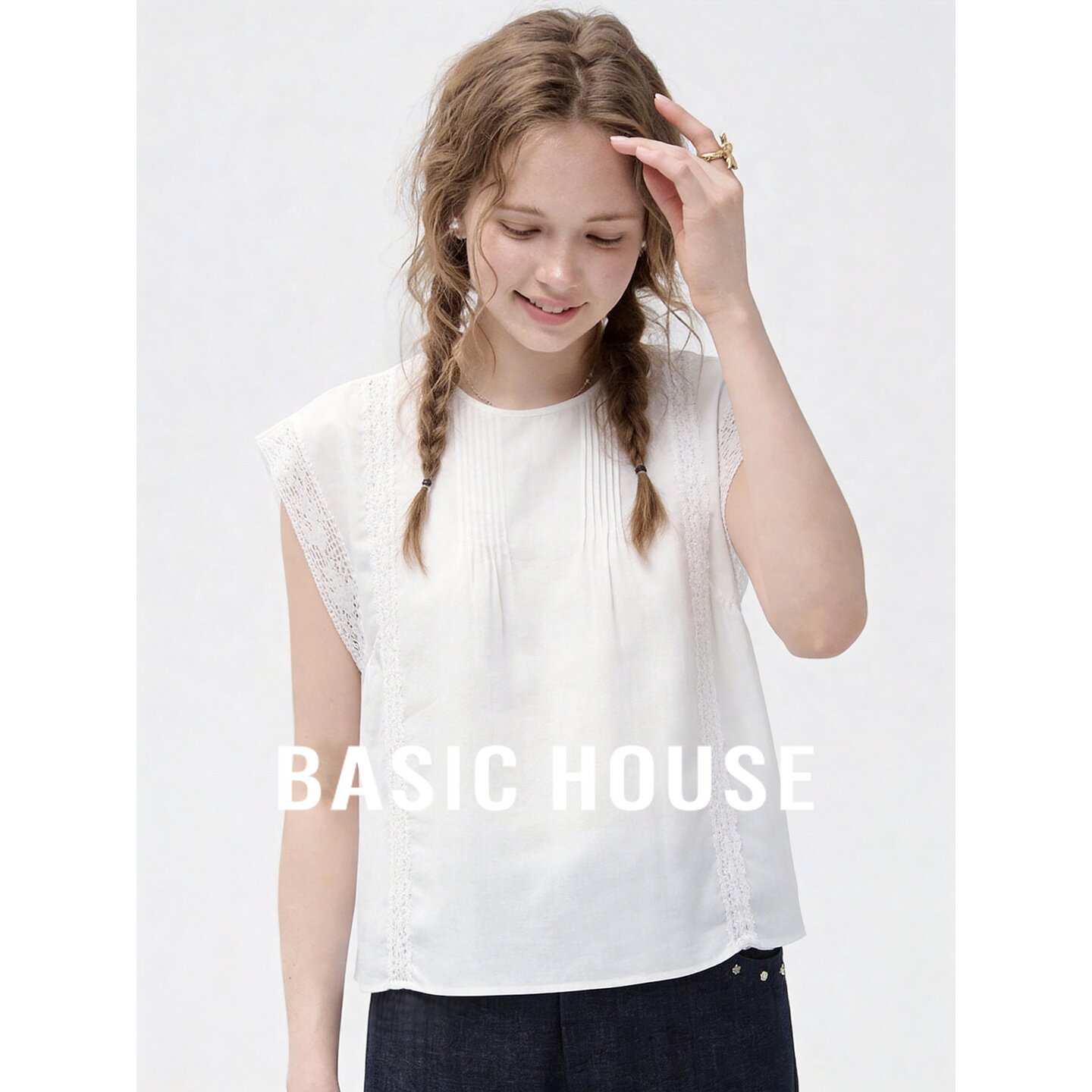 Basic House/百家好苎麻无袖衬衫女韩版蕾丝拼接白色通勤日常穿搭