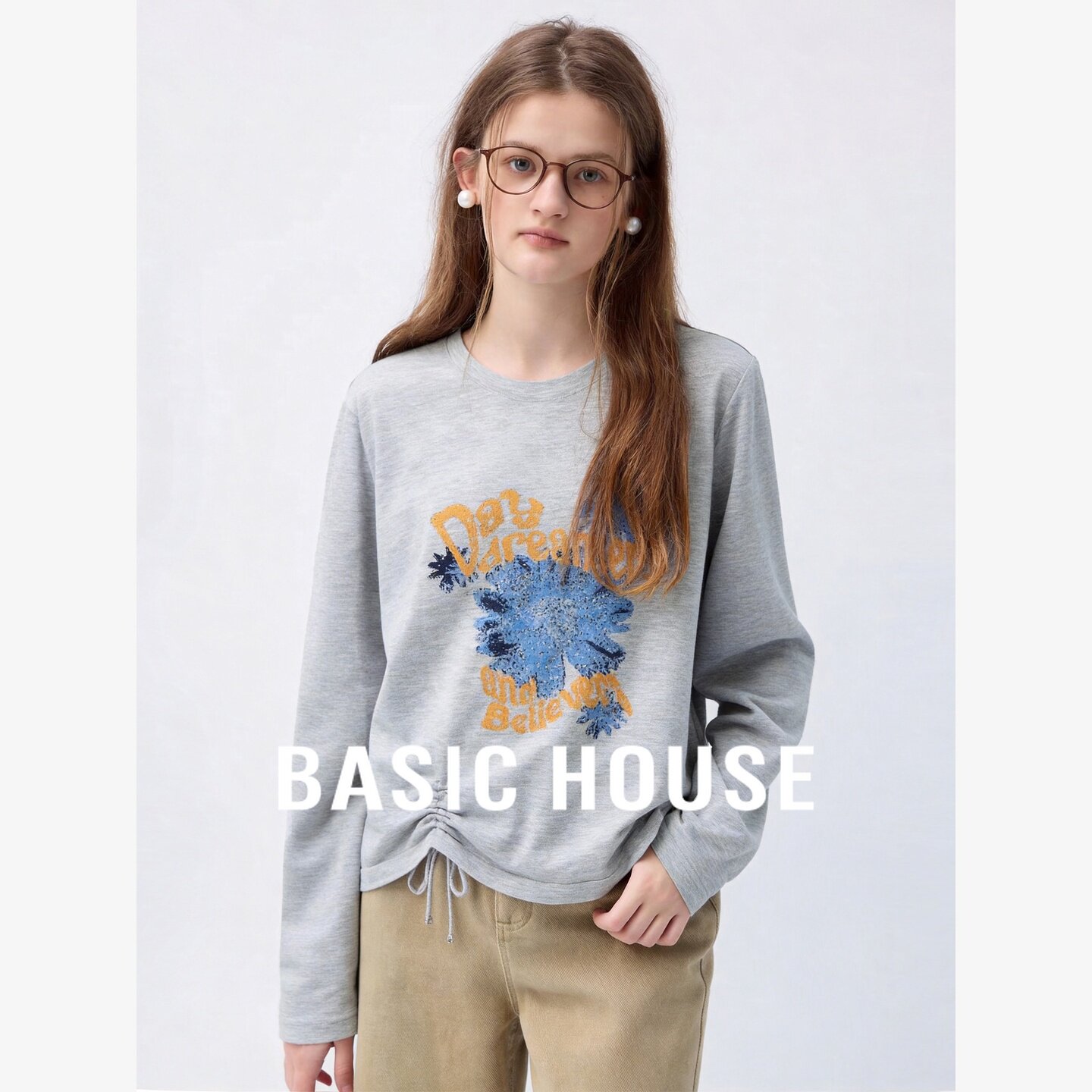 Basic House/百家好花朵字母印花长袖针织衫女下摆宽松抽绳上衣