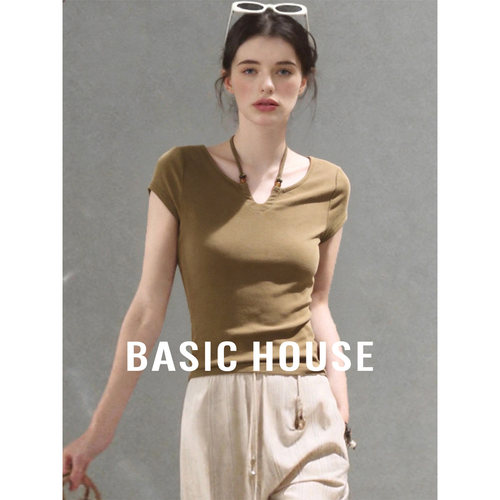 Basic House/百家好咖色挂脖设计T恤女26夏季莱赛尔透气百搭上衣