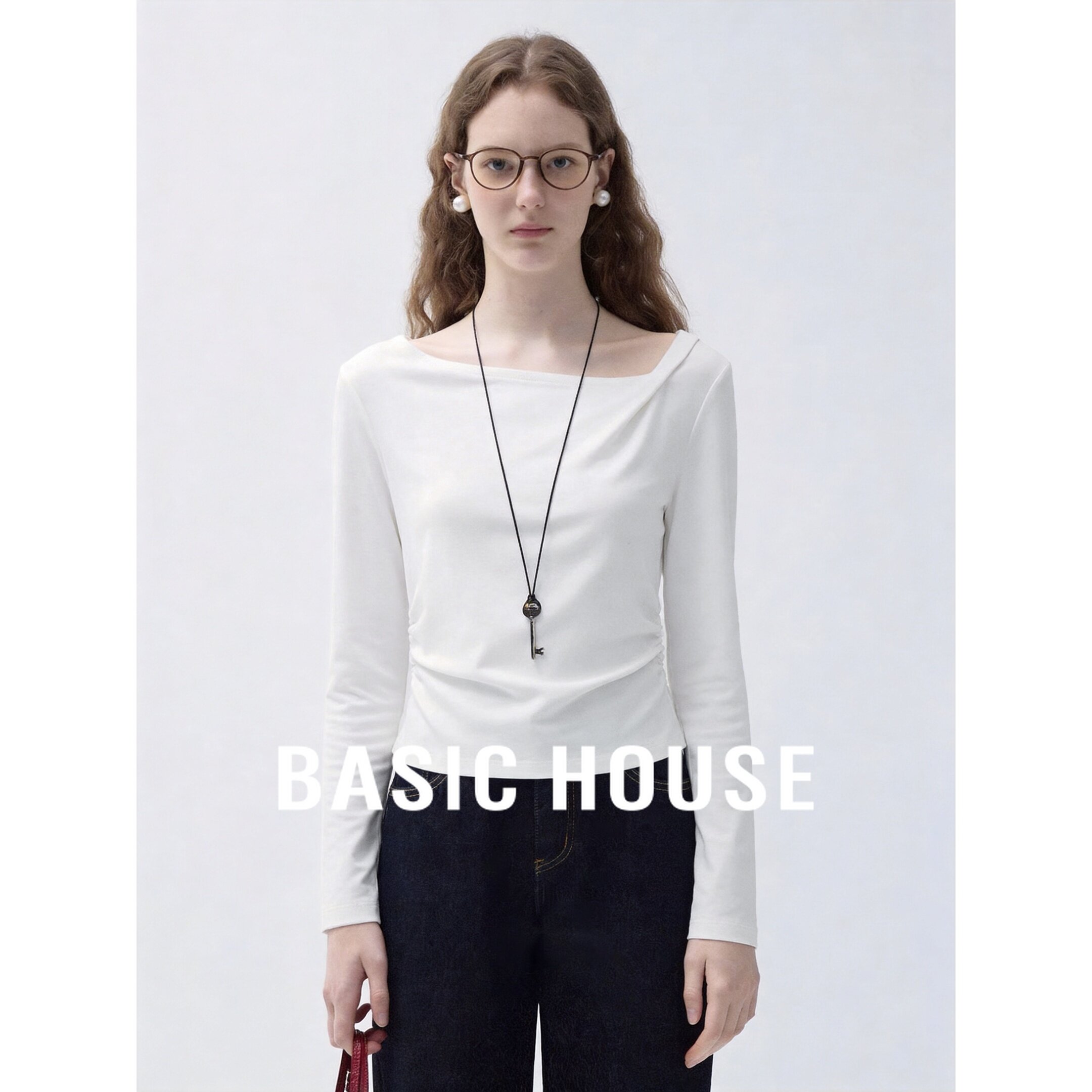 Basic House/百家好莱赛尔优雅风白色长袖T恤女秋纯色极简风上衣
