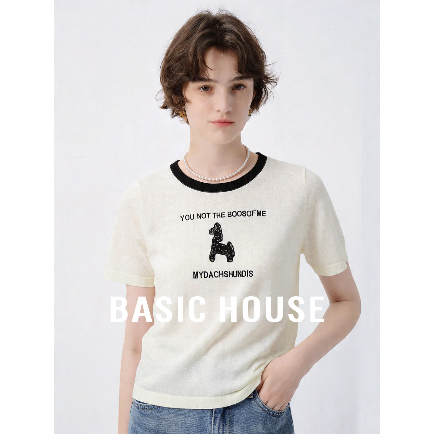 Basic House/百家好白色圆领宽松休闲短款上衣女夏季百搭针织衫