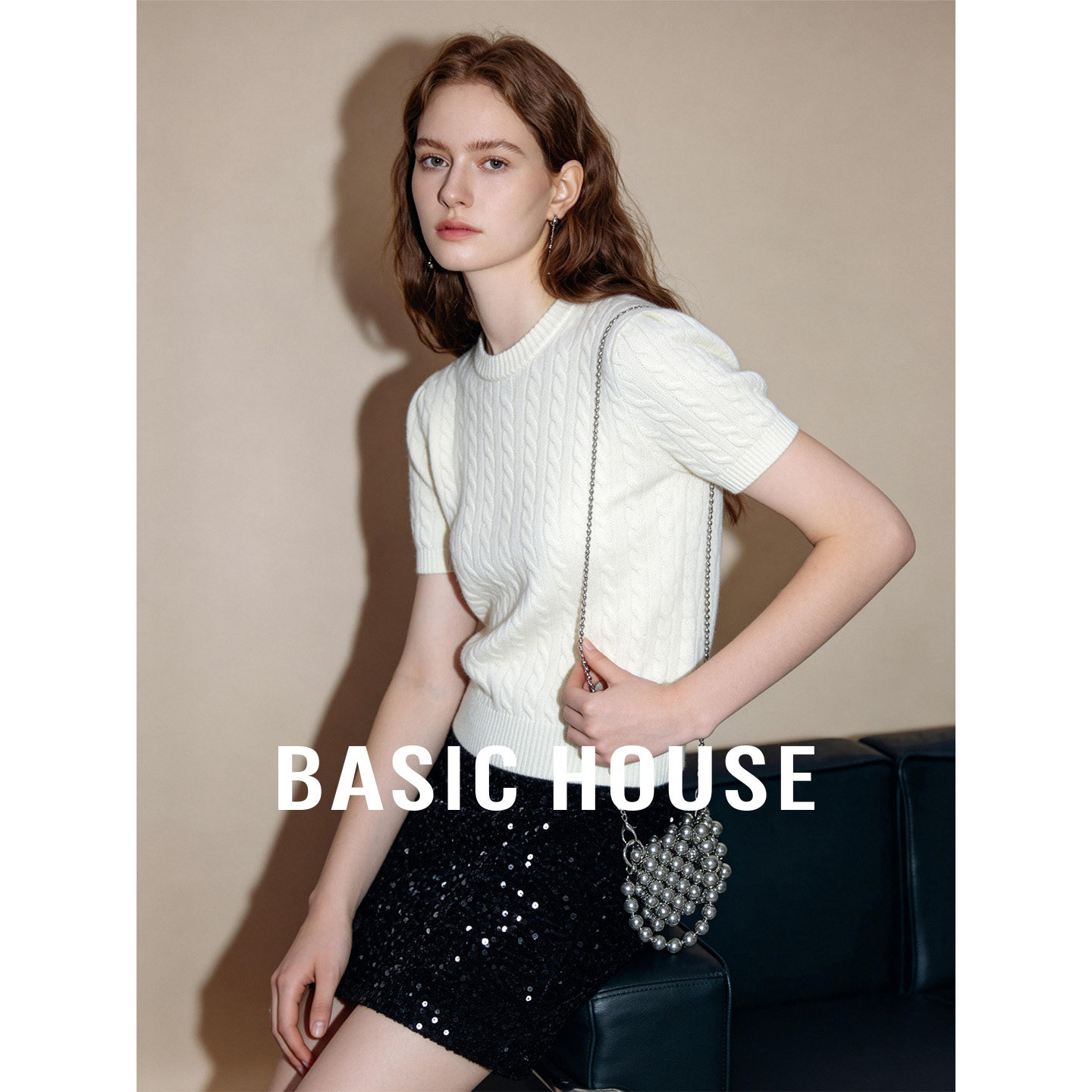 Basic House/百家好白色圆领短袖内搭上衣女秋好看百搭绵羊毛毛衣