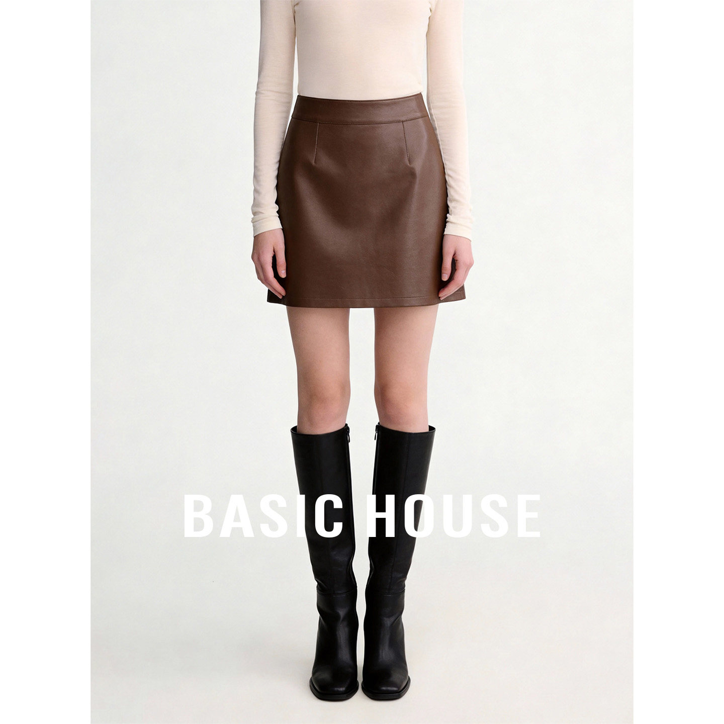 Basic House/百家好咖色短款皮裙女春新款气质休闲百搭A字半身裙