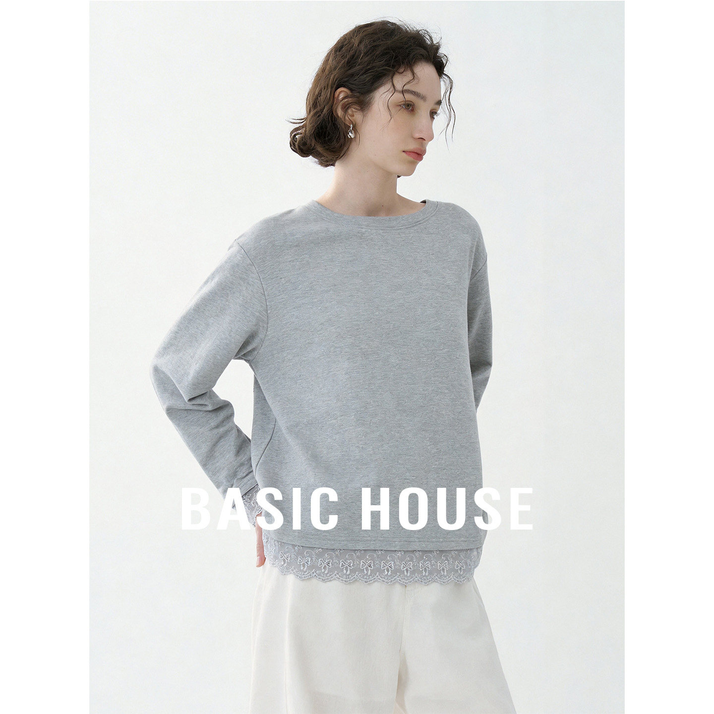 Basic House/百家好灰色拼接蕾丝设计感长袖T恤女夏季百搭打底衫