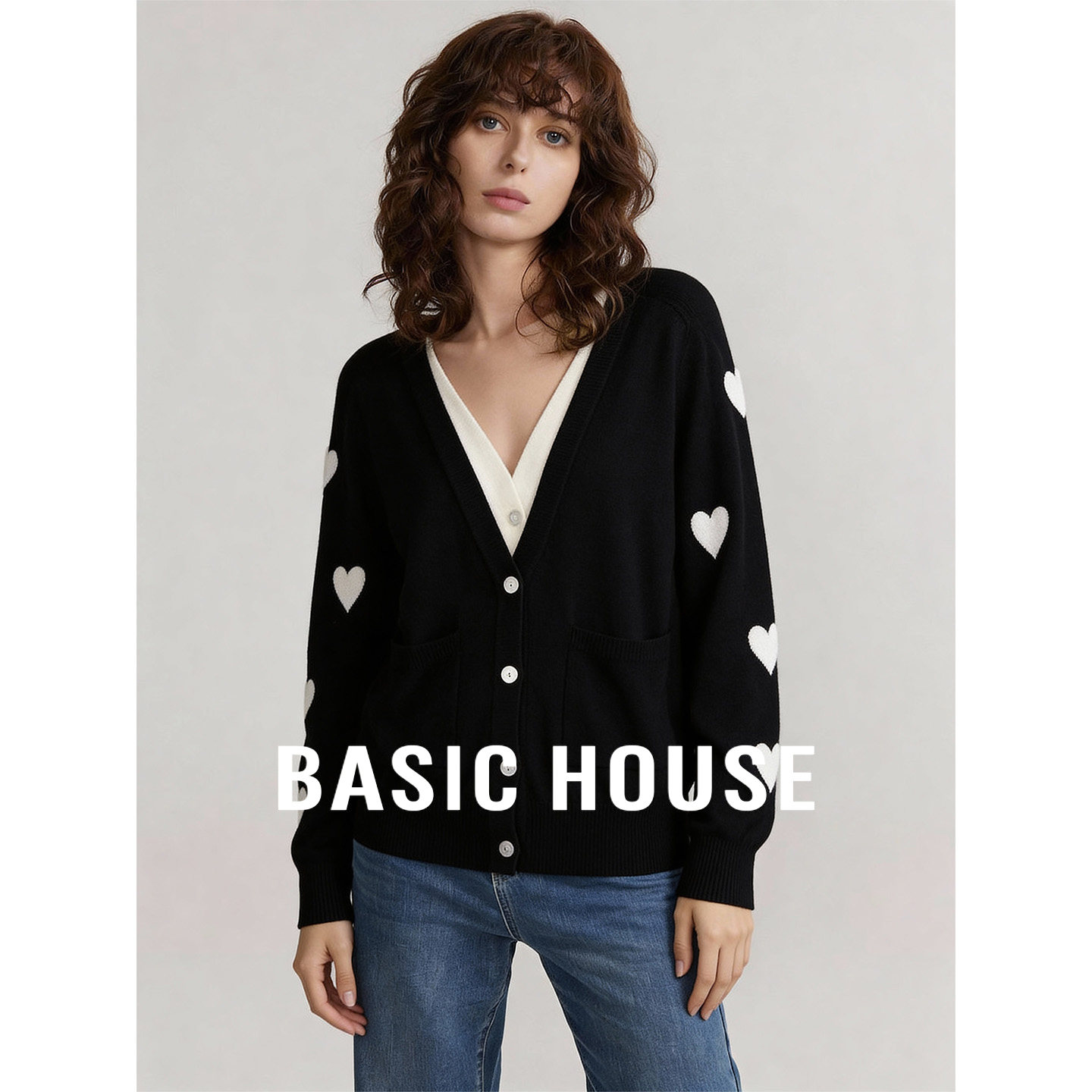 Basic House/百家好黑色V领假两件撞色设计毛衣女秋冬保暖上衣