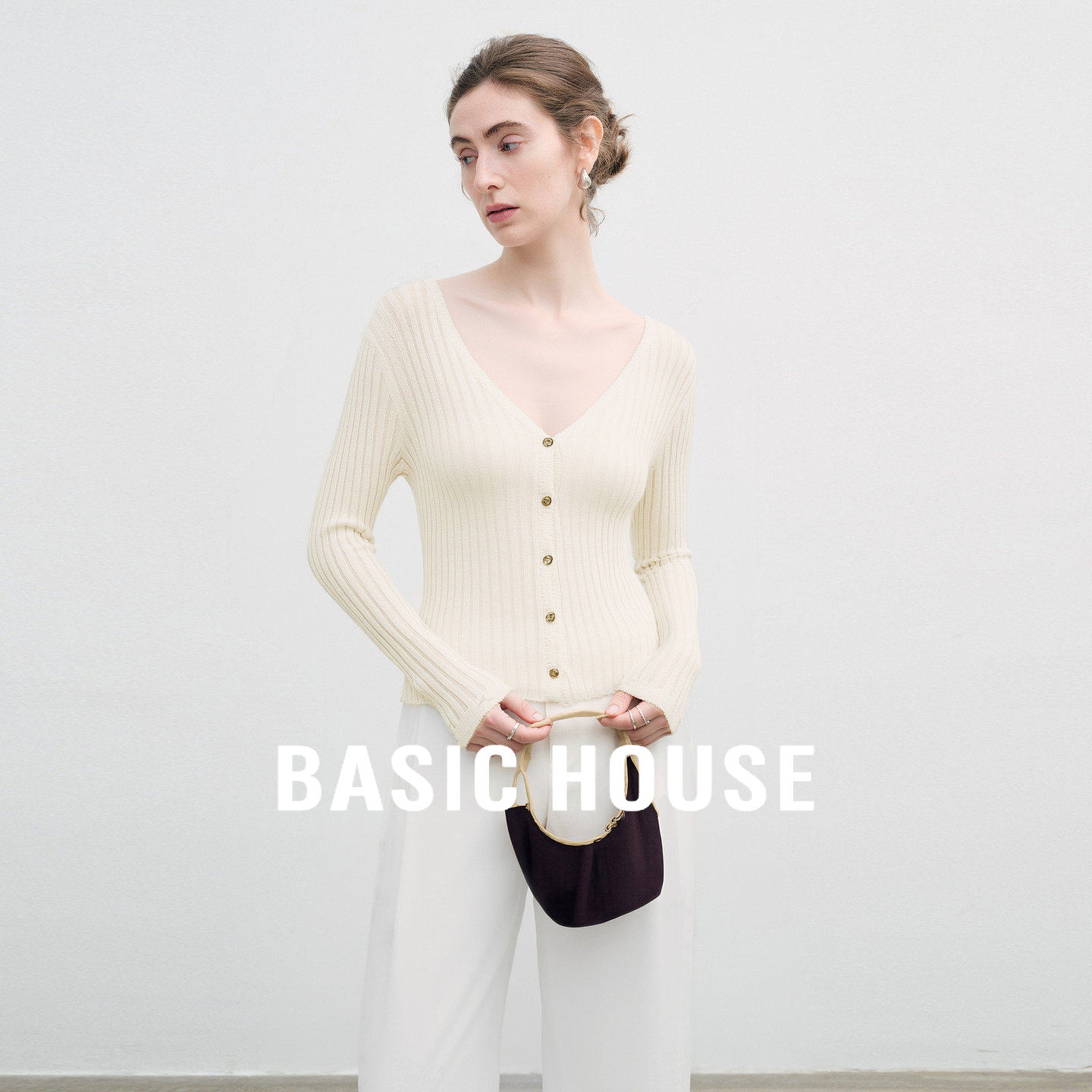 Basic House/百家好强推柔软羊毛V领竖坑条亚麻修身弹力针织开衫