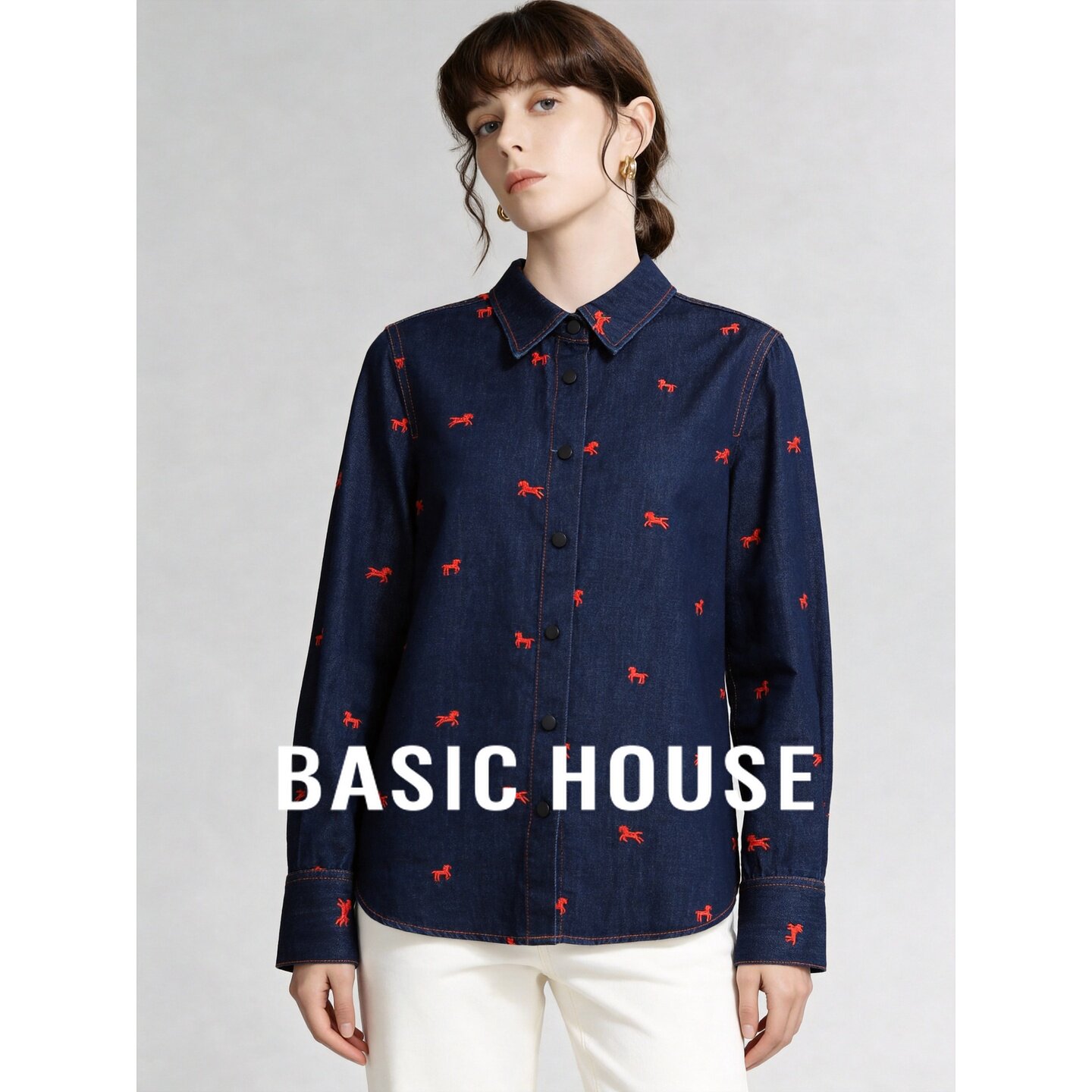 Basic House/百家好复古小马刺绣牛仔衬衫女长袖翻领显瘦气质上衣