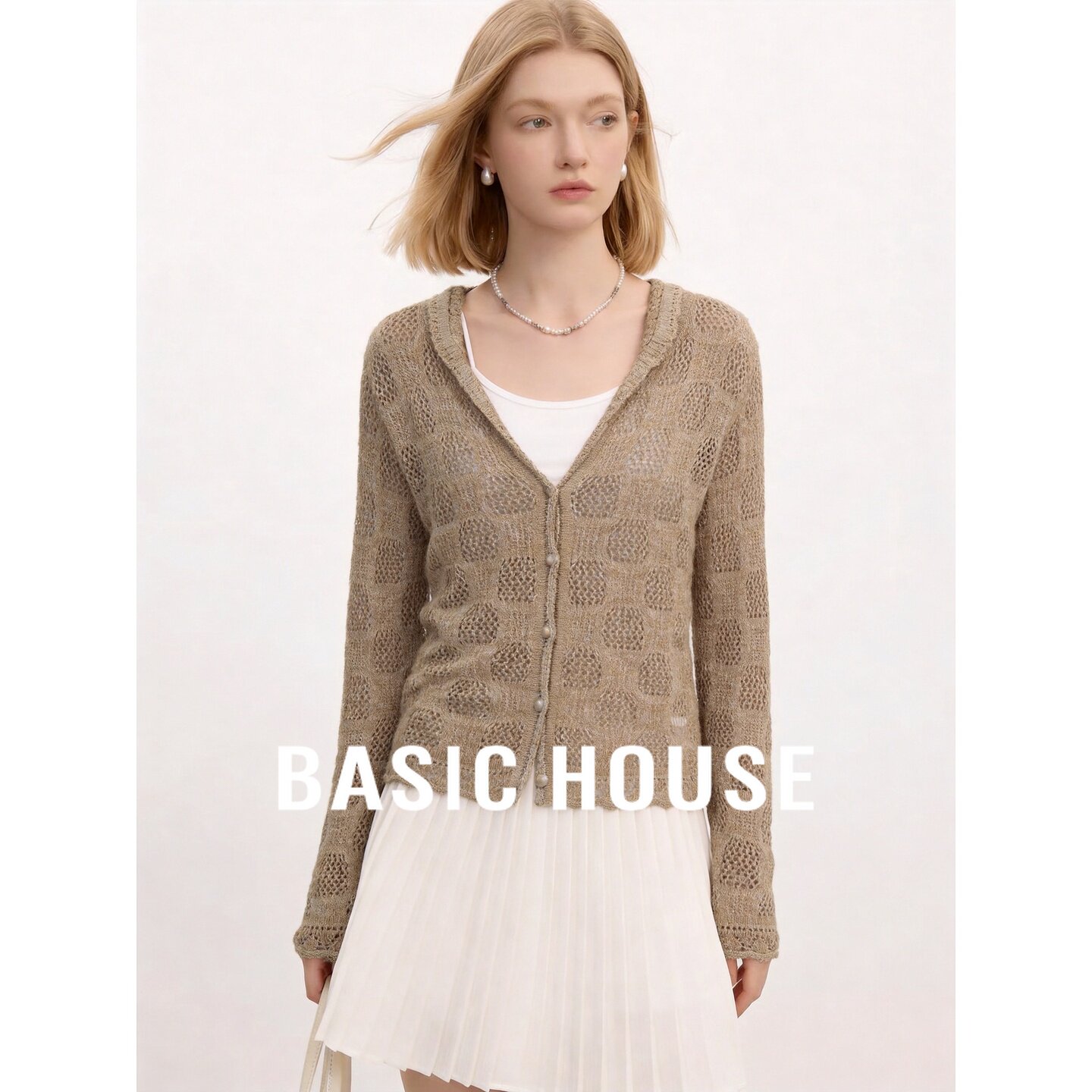 Basic House/百家好2026秋季莱赛尔卡其色镂空直筒长袖女针织开衫