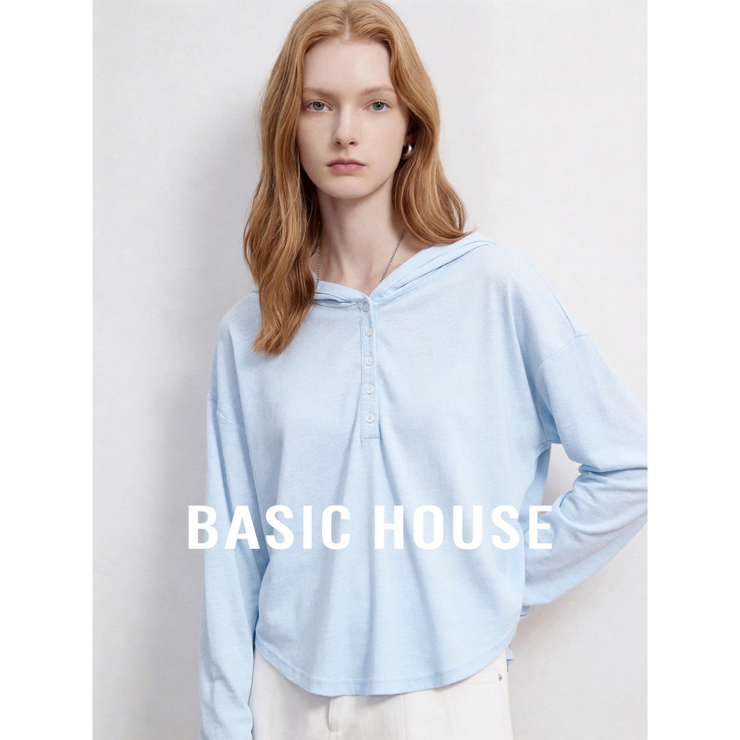Basic House/百家好极简风连帽长袖T恤女秋季不规则下摆宽松上衣