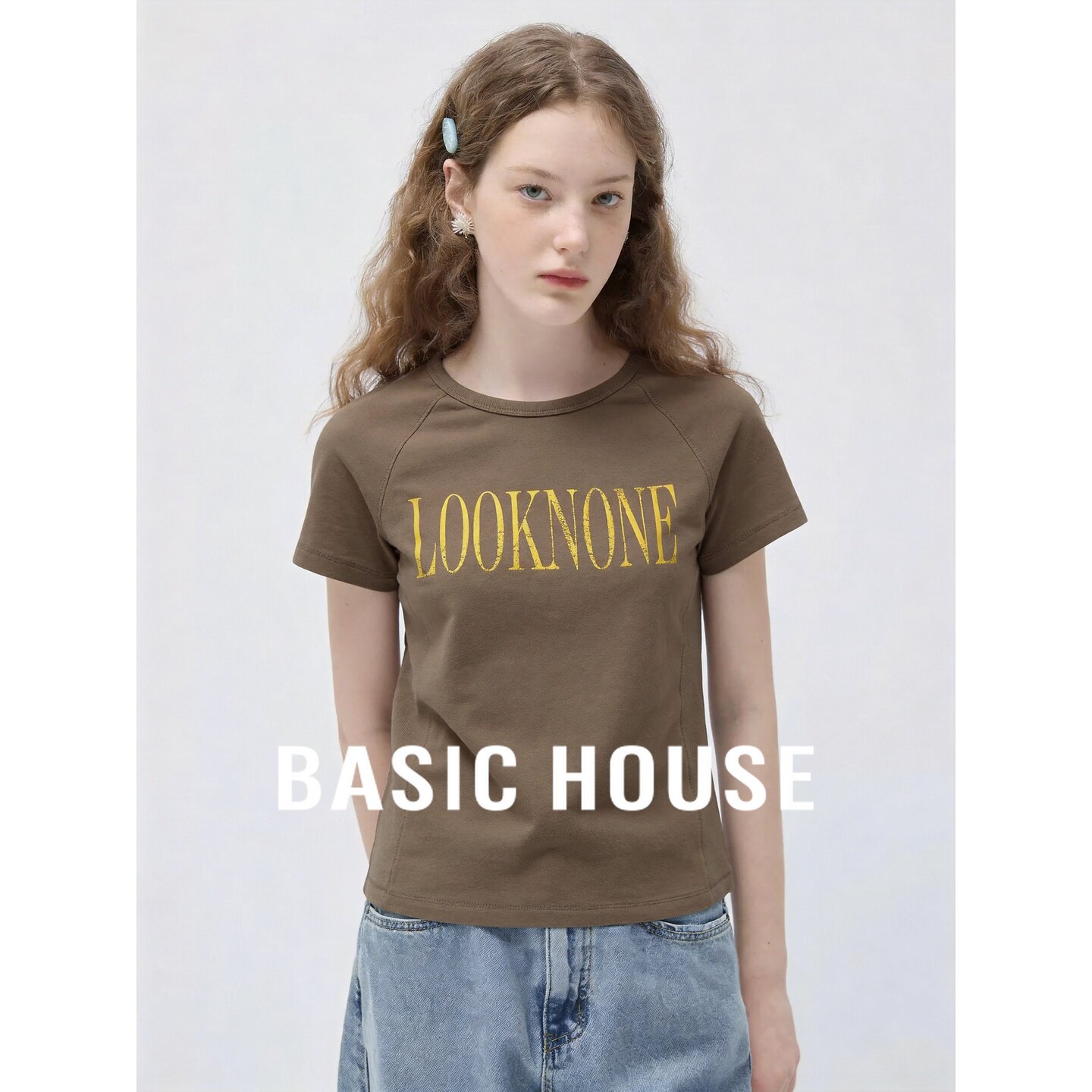 Basic House/百家好修身显瘦字母印花短袖T恤女夏深灰色圆领上衣