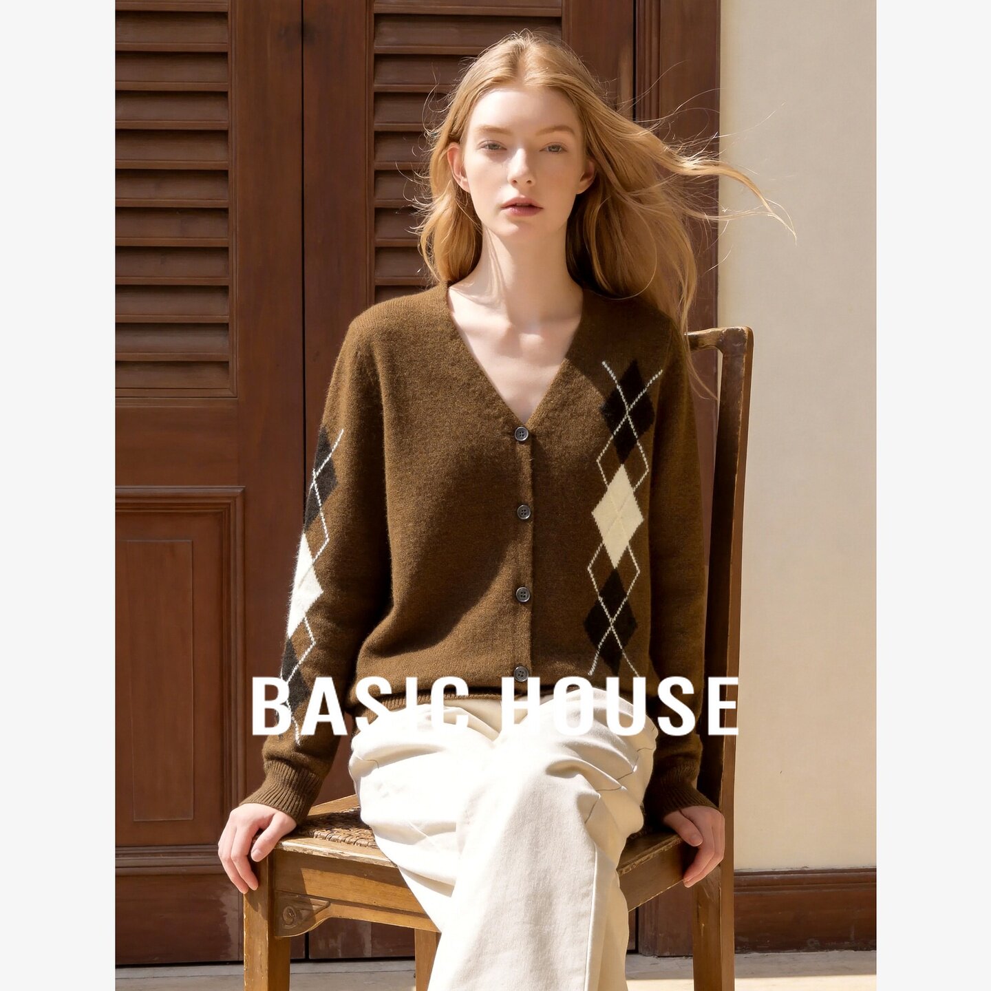 Basic House/百家好复古菱格纹大V领针织开衫女宽松显瘦毛衣外套