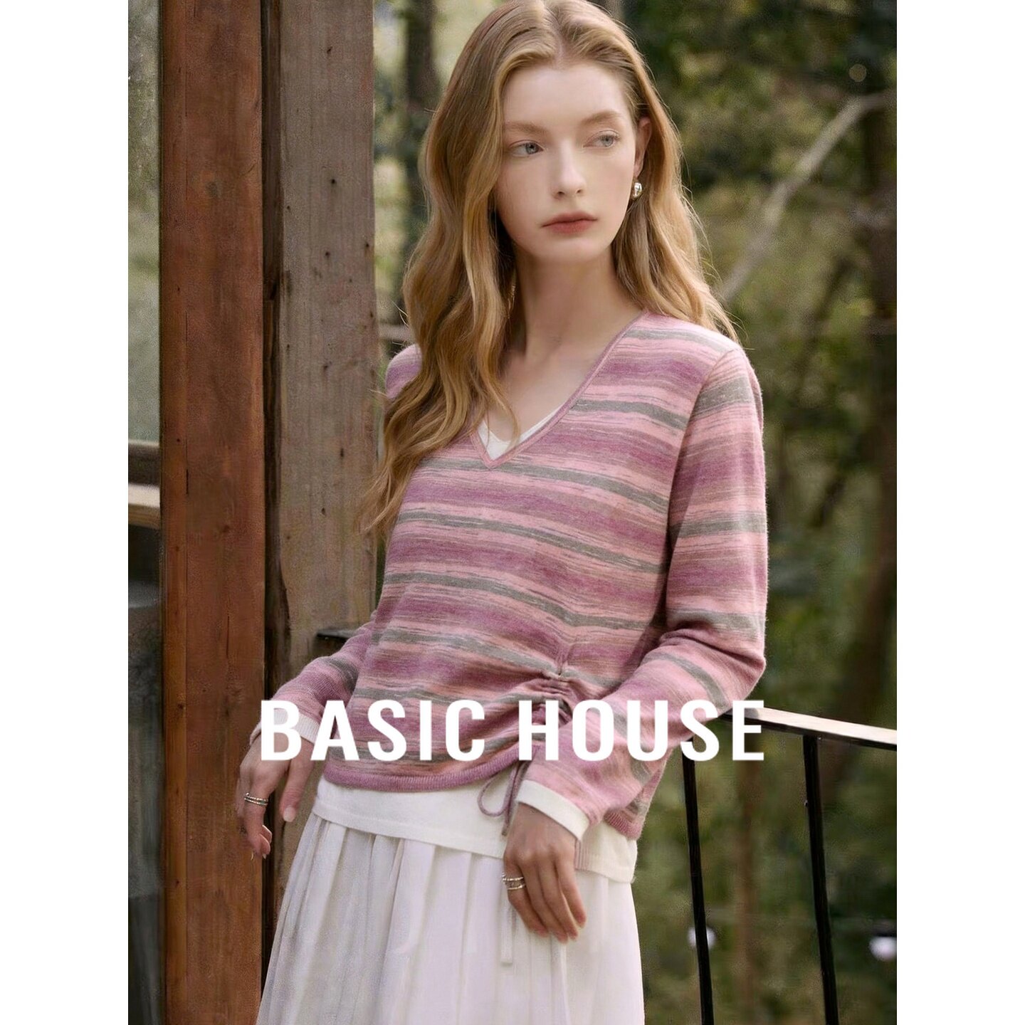 Basic House/百家好温柔慵懒撞色条纹假两件V领针织衫女宽松上衣