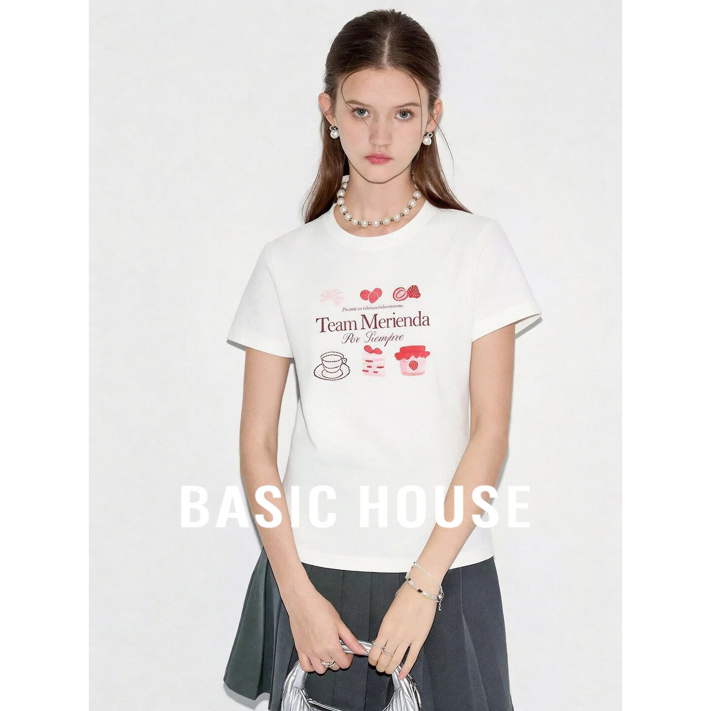 Basic House/百家好卡通印花短袖T恤女夏季白色圆领甜美减龄上衣