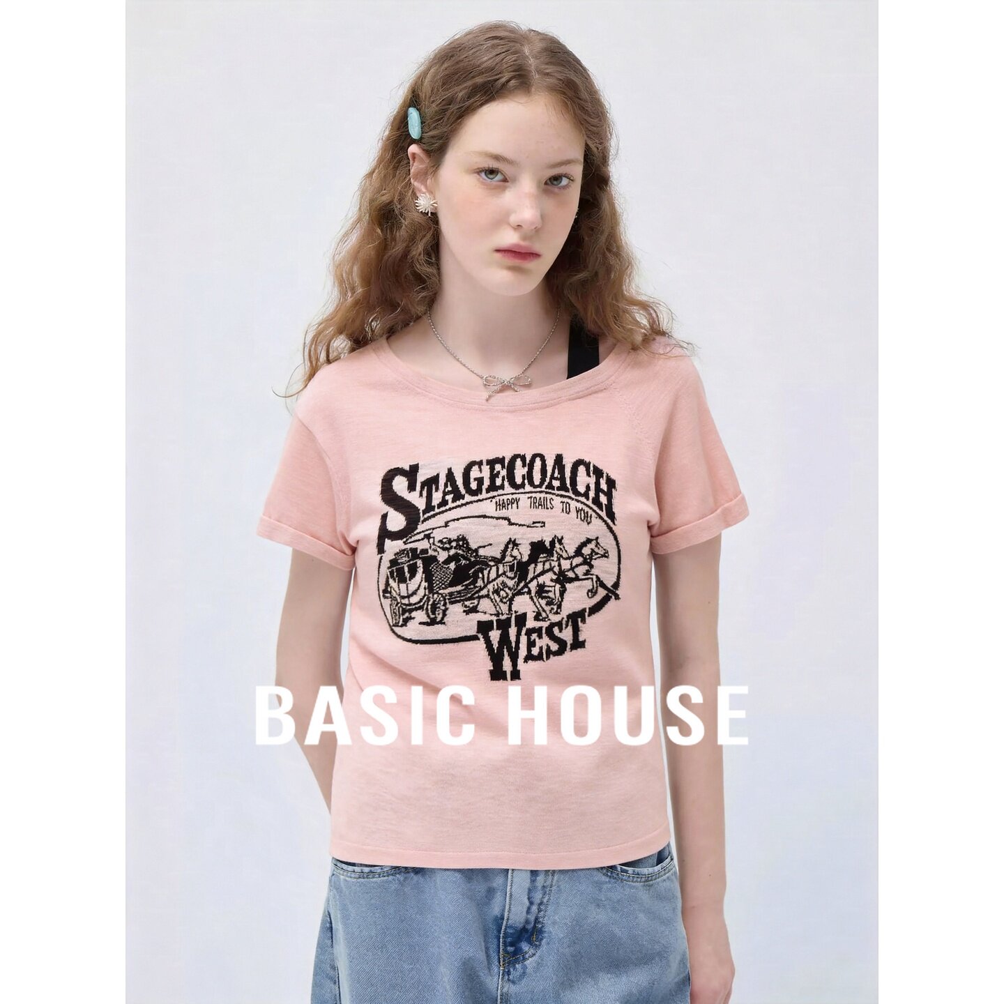 Basic House/百家好粉色美式刺绣露肩短袖夏季新款短款撞色针织衫
