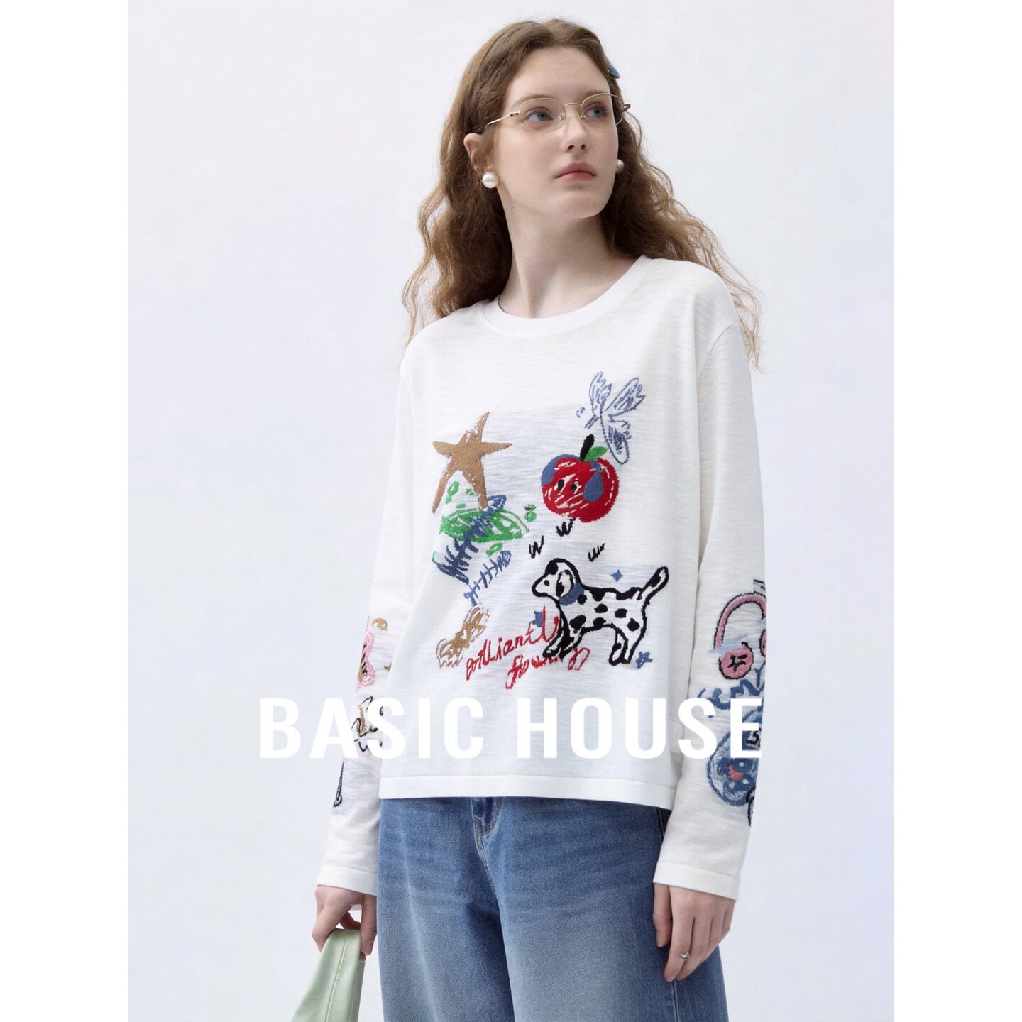 Basic House/百家好涂鸦风印花长袖针织衫女白色圆领宽松百搭上衣