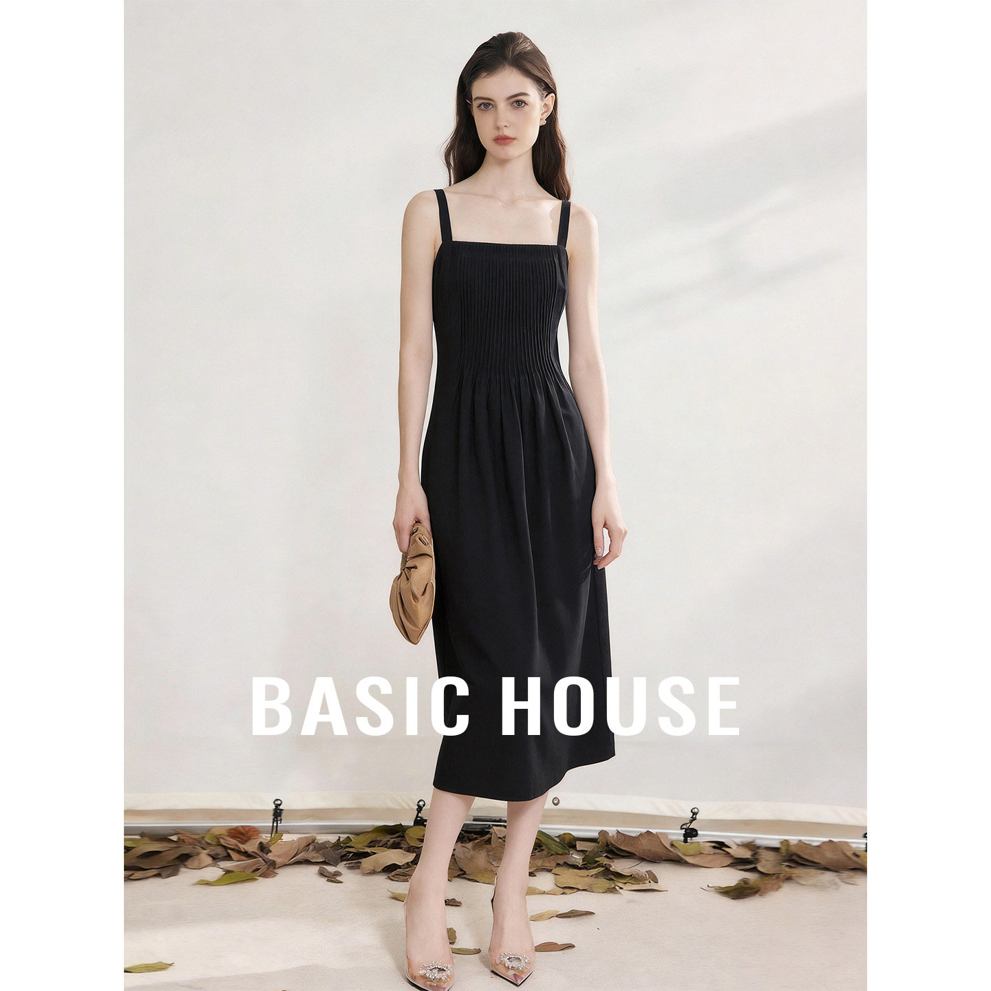 Basic House/百家好复古黑色吊带连衣裙26夏季莱赛尔中长款A字裙