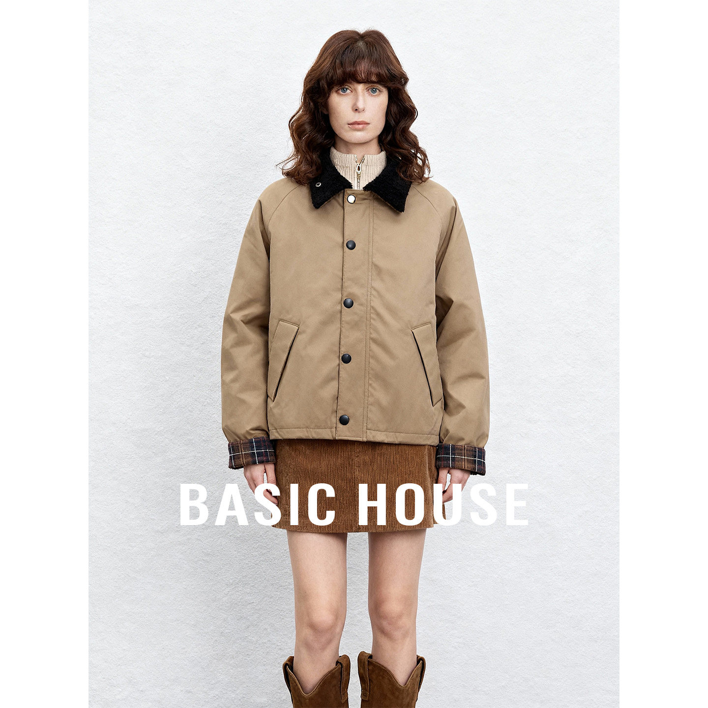 Basic House/百家好翻领撞色短款棉服女冬季加厚保暖百搭简约外套