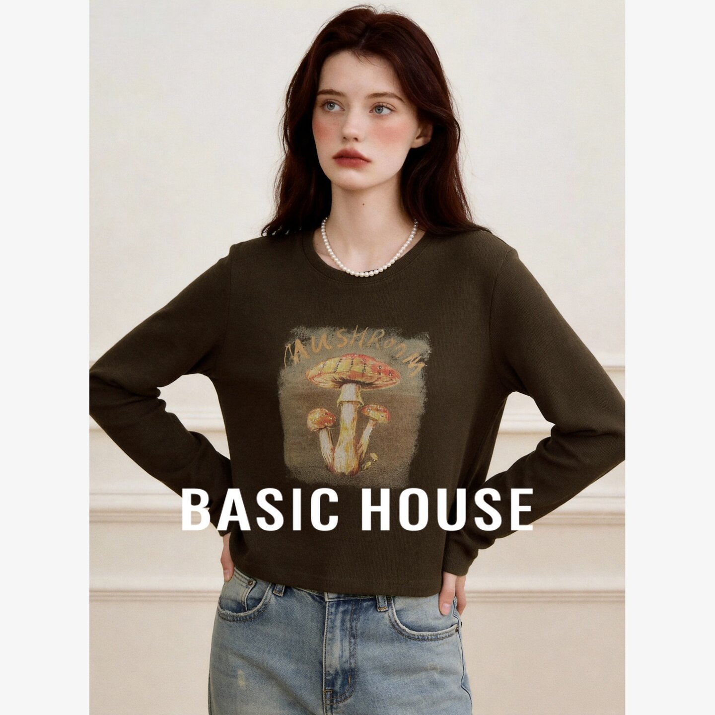 Basic House/百家好慵懒风复古印花短款长袖T恤女宽松打底衫上衣