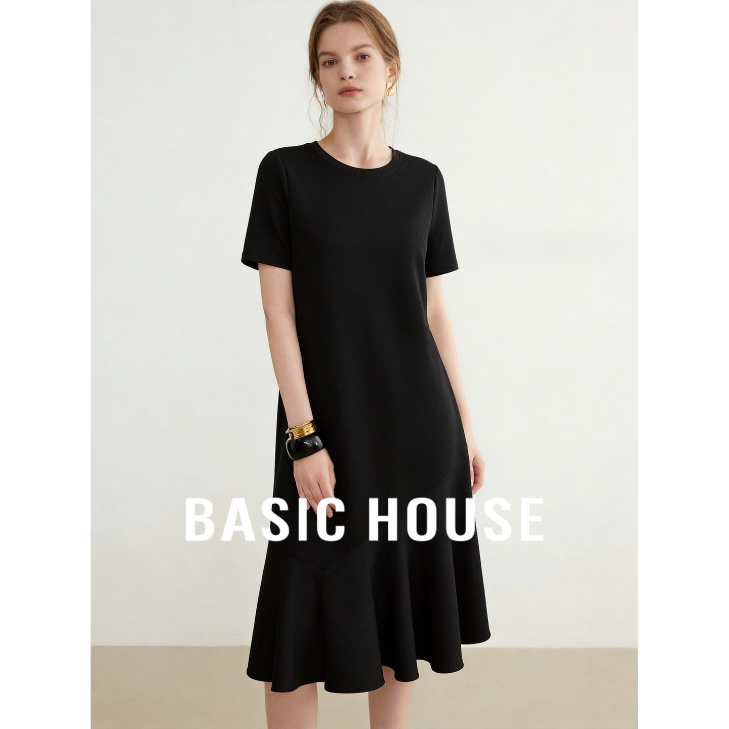 Basic House/百家好鱼尾拼接连衣裙女夏季黑色短袖长裙高级感显瘦