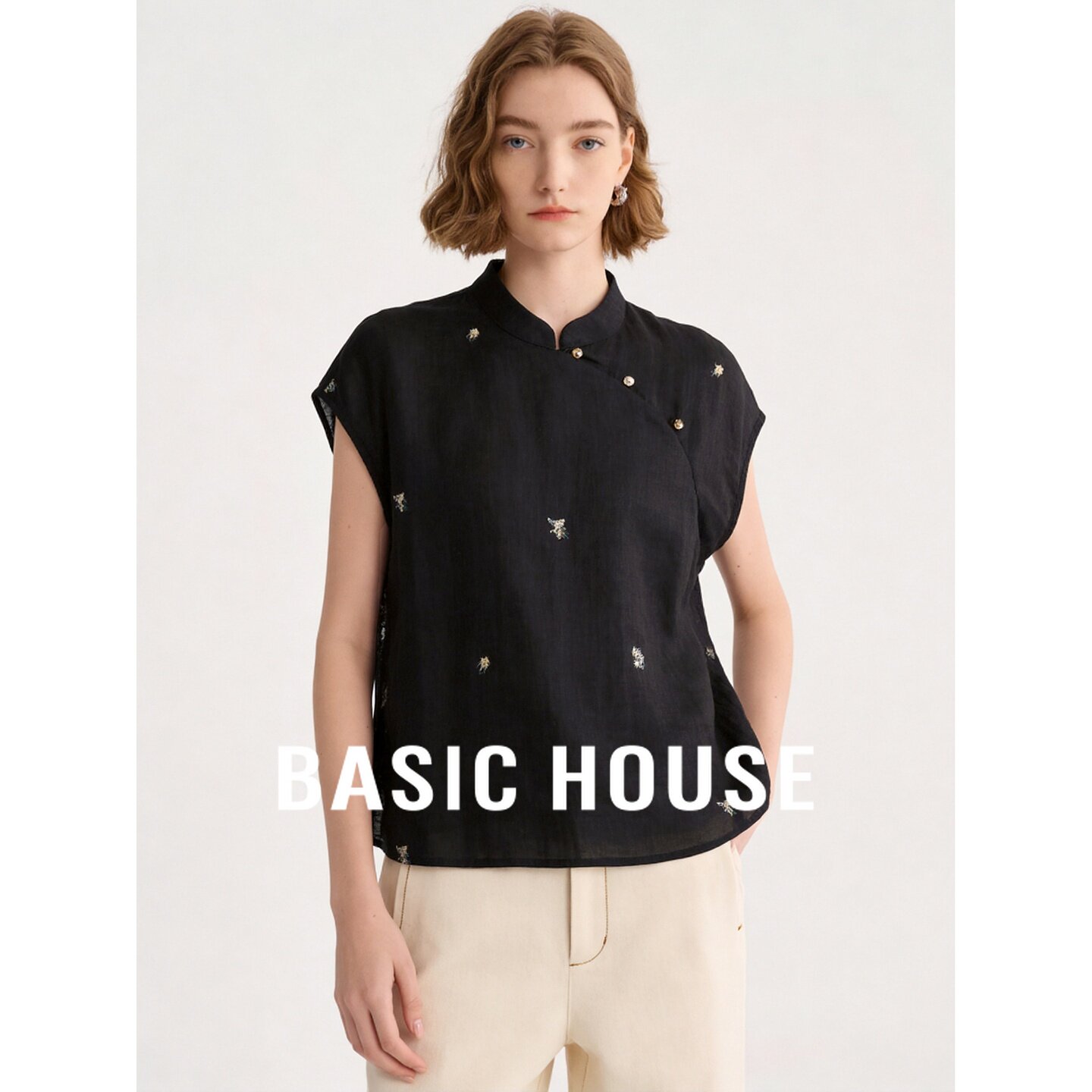 Basic House/百家好新中式新款亚麻短袖衬衫女黑色立领盘扣上衣夏