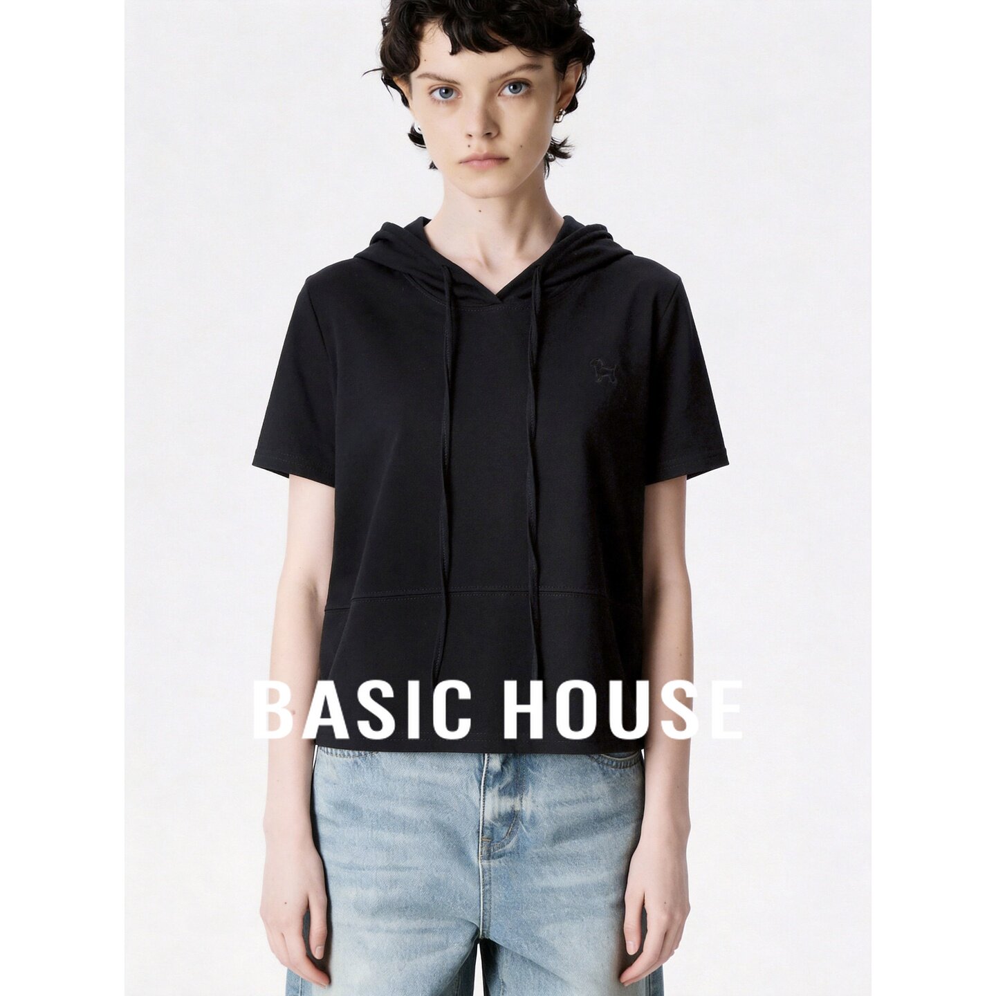 Basic House/百家好黑色连帽抽绳短袖T恤女简约显瘦百搭纯色上衣