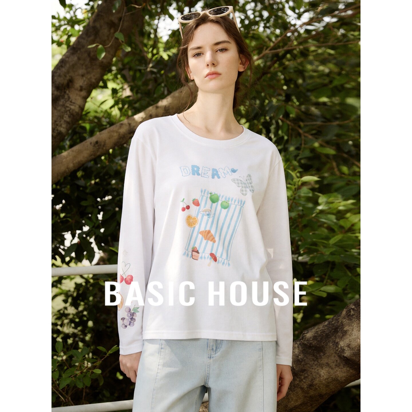 Basic House/百家好白色水果印花打底衫圆领防晒薄款长袖T恤夏季