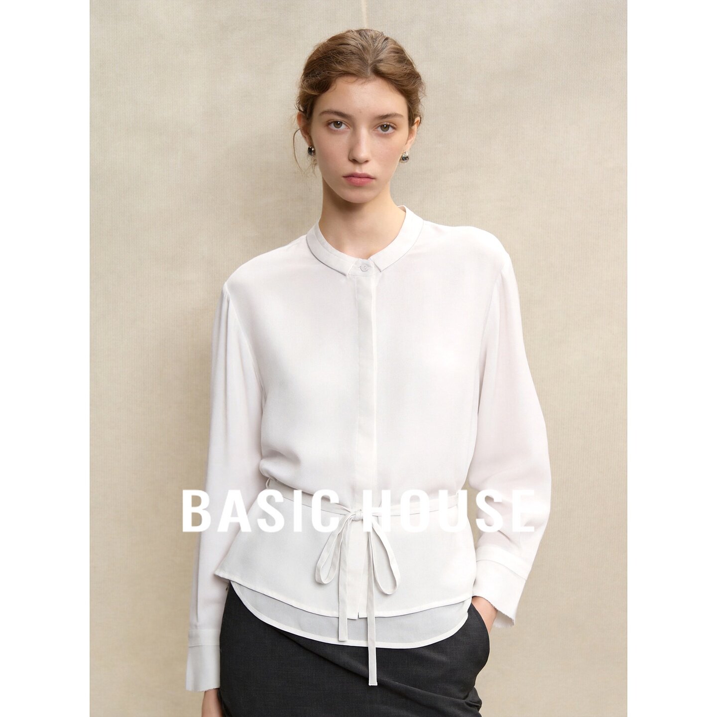 Basic House/百家好轻熟法式风白色系带收腰衬衫女长袖通勤衬衣