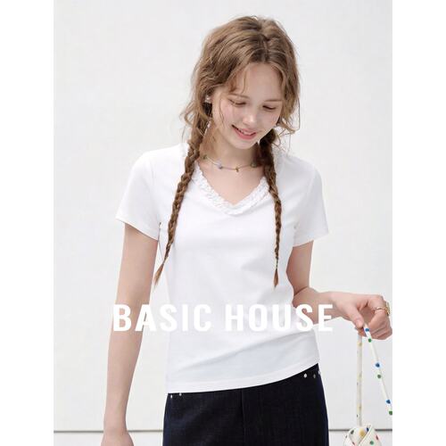 Basic House/百家好休闲风V领短袖T恤女白色蕾丝边显瘦百搭上衣