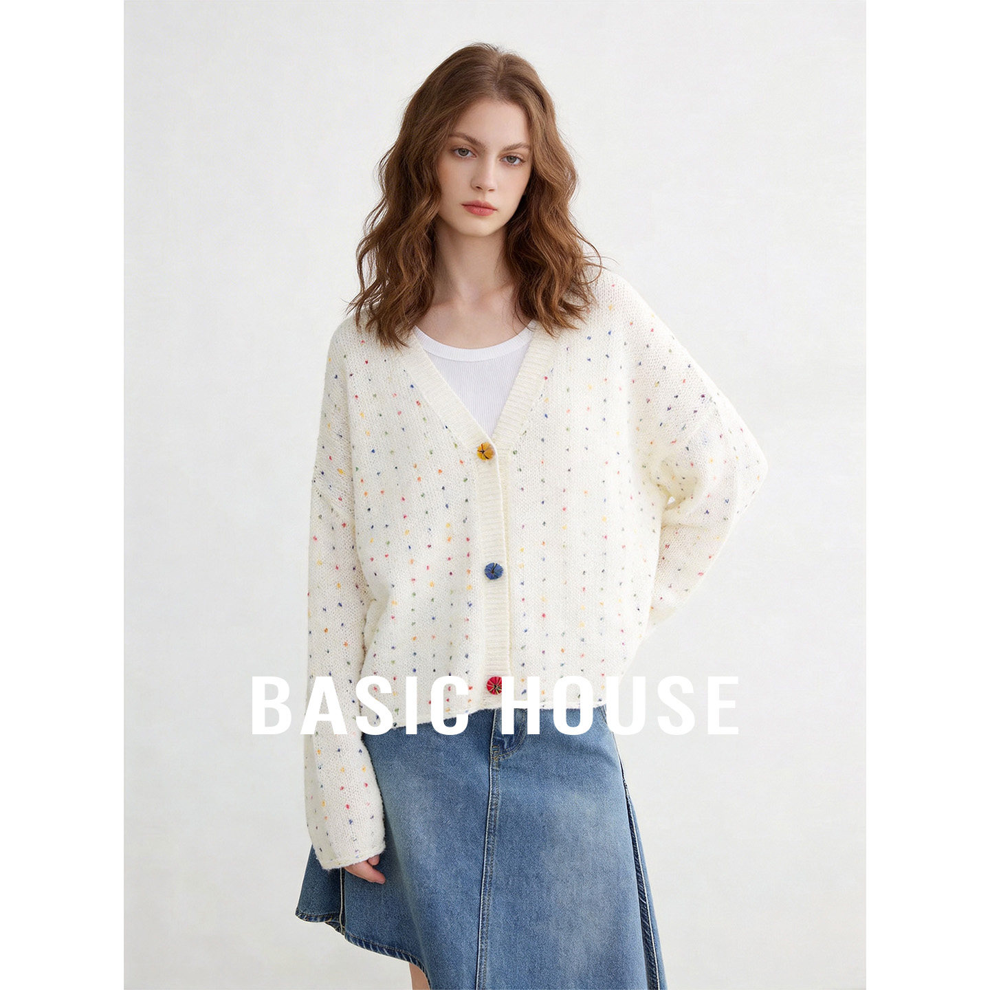 Basic House/百家好奶白彩点针织开衫女26春宽松V领彩扣宽松上衣