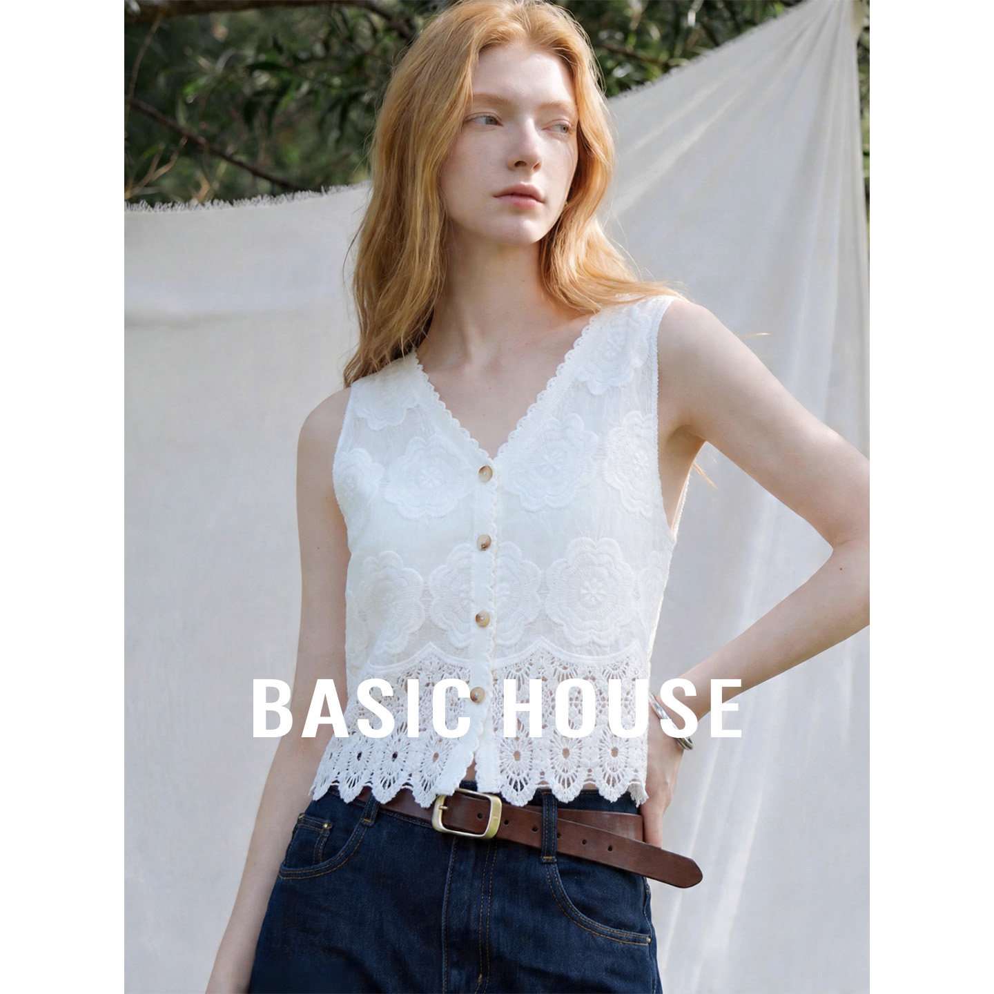 Basic House/百家好V领花边镂空背心女2026夏季纯色短款无袖外搭