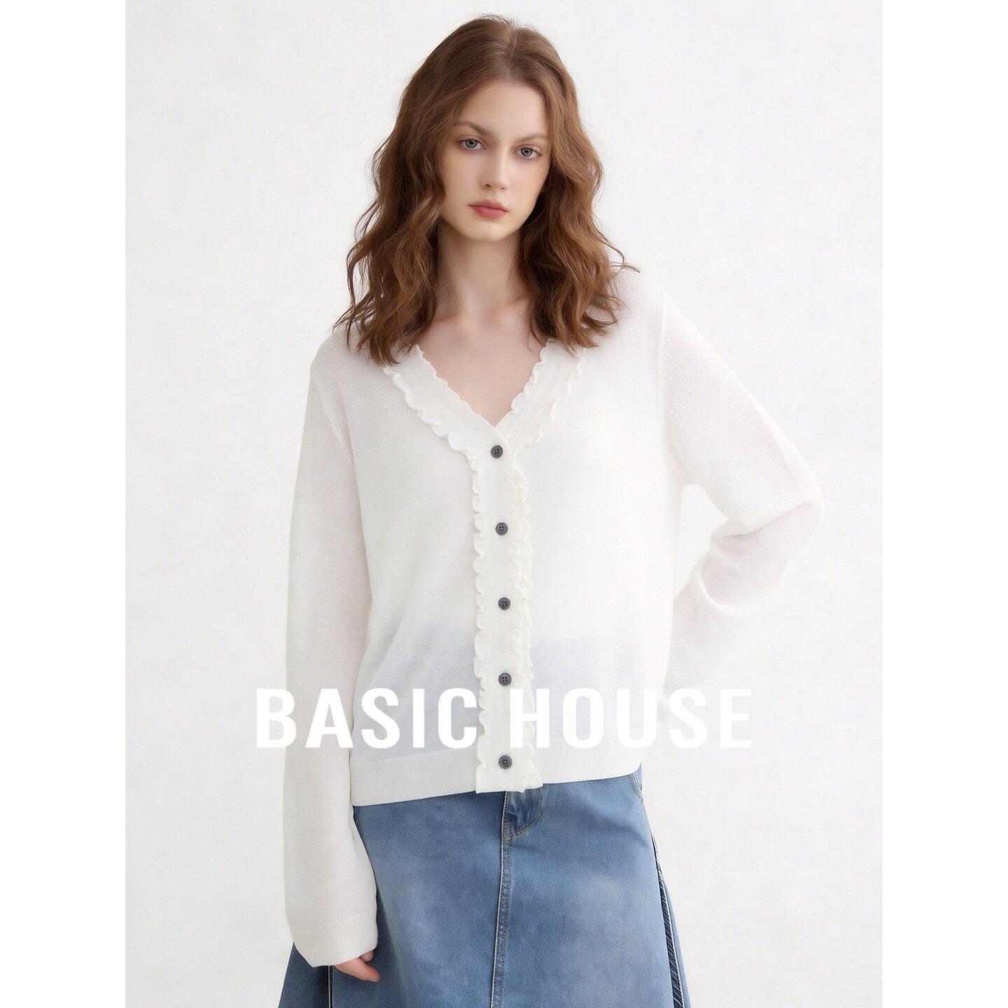 Basic House/百家好白色V领针织开衫女春款韩版宽松外套通勤约会