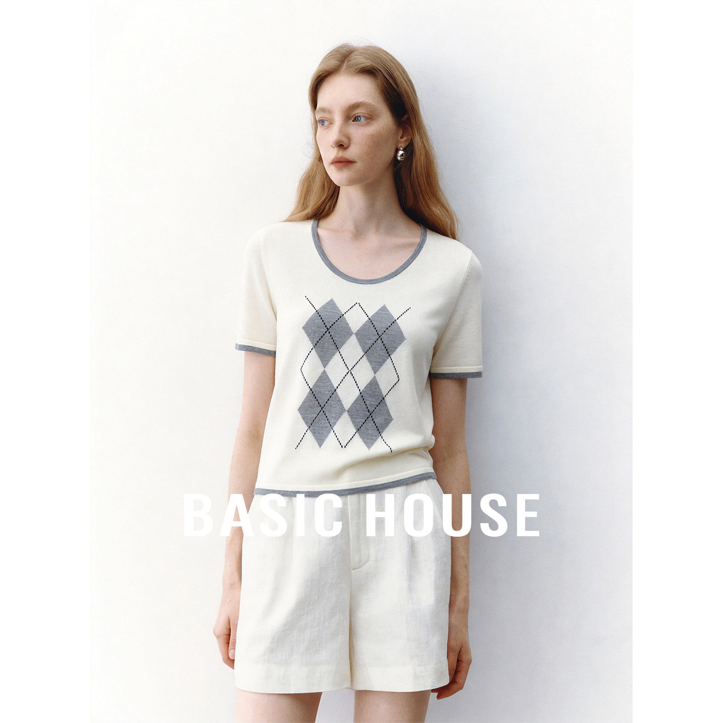 Basic House/百家好白色圆领撞色设计感针织衫女夏季套头短袖内搭