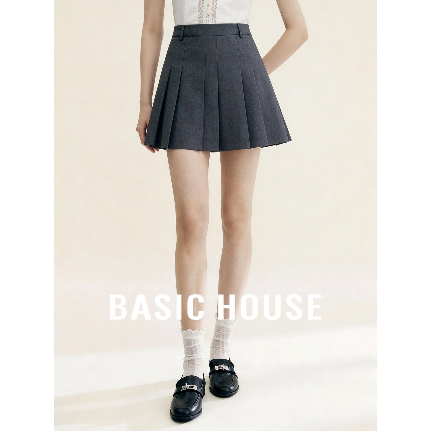 Basic House/百家好学院风减龄百搭灰色百褶裙女新款时尚简约短裙
