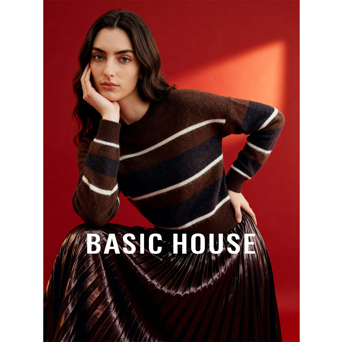 Basic House/百家好咖色条纹圆领套头毛衣好看绵羊毛短款宽松上衣
