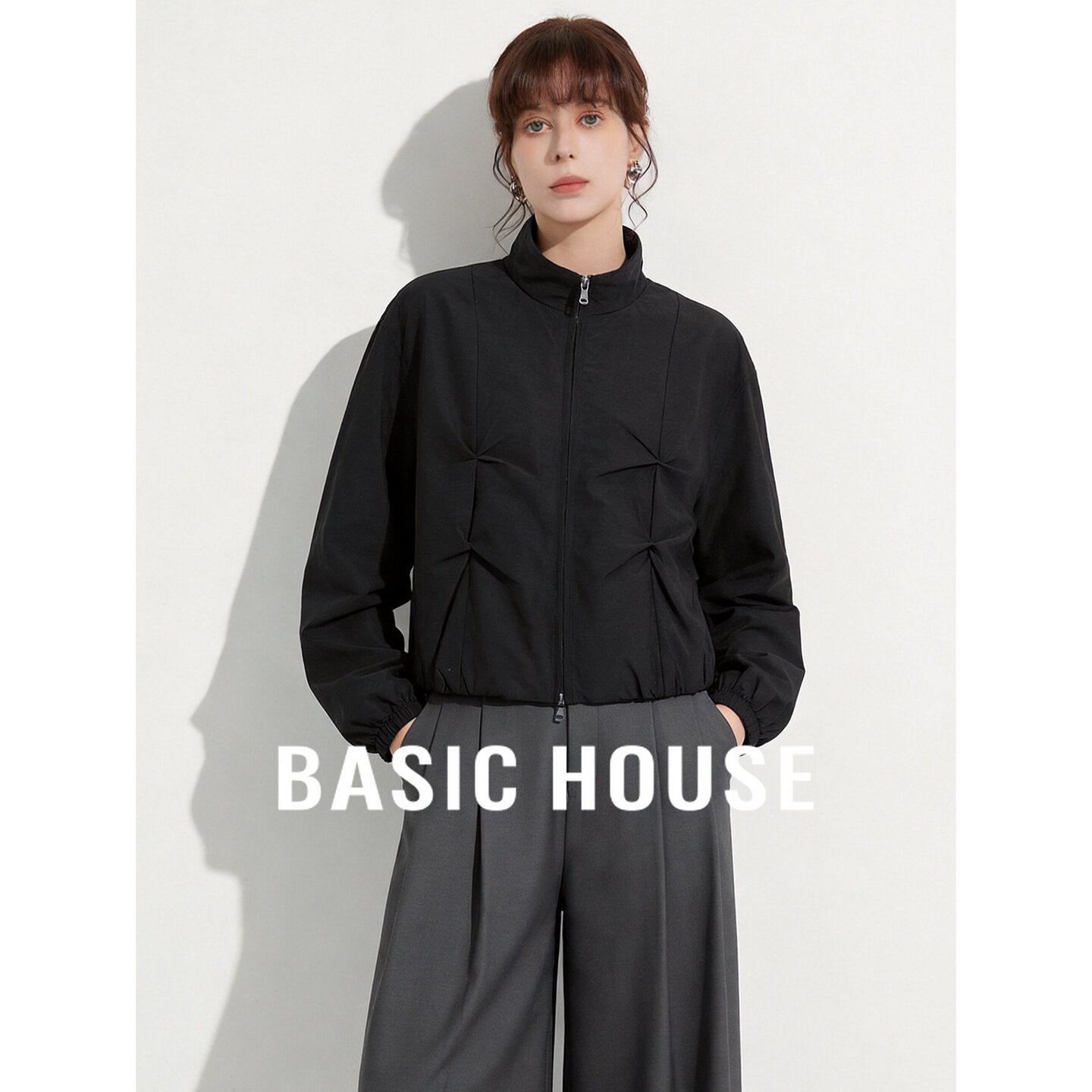 Basic House/百家好黑色拉链短外套女秋抽绳设计休闲夹克简约百搭