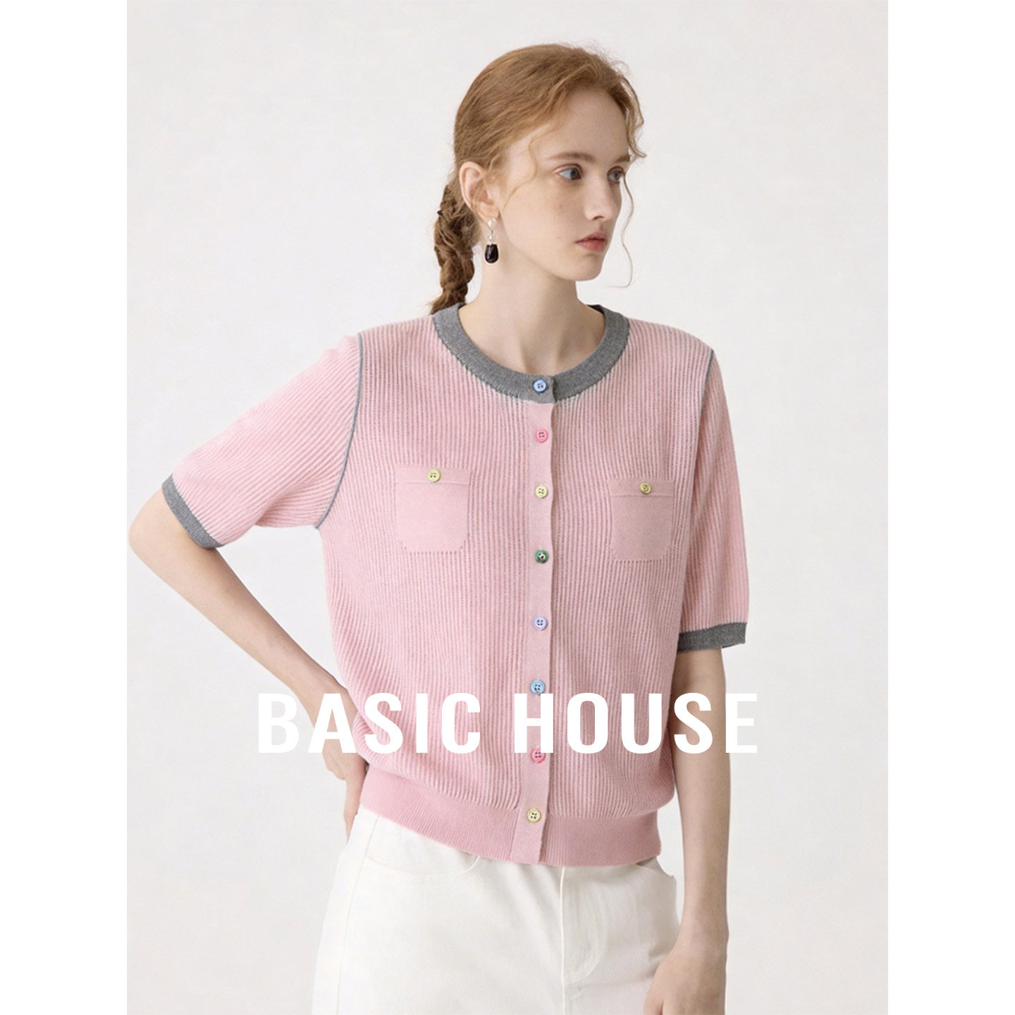 Basic House/百家好圆领粉拼灰彩扣设计感针织开衫女夏超好看上衣