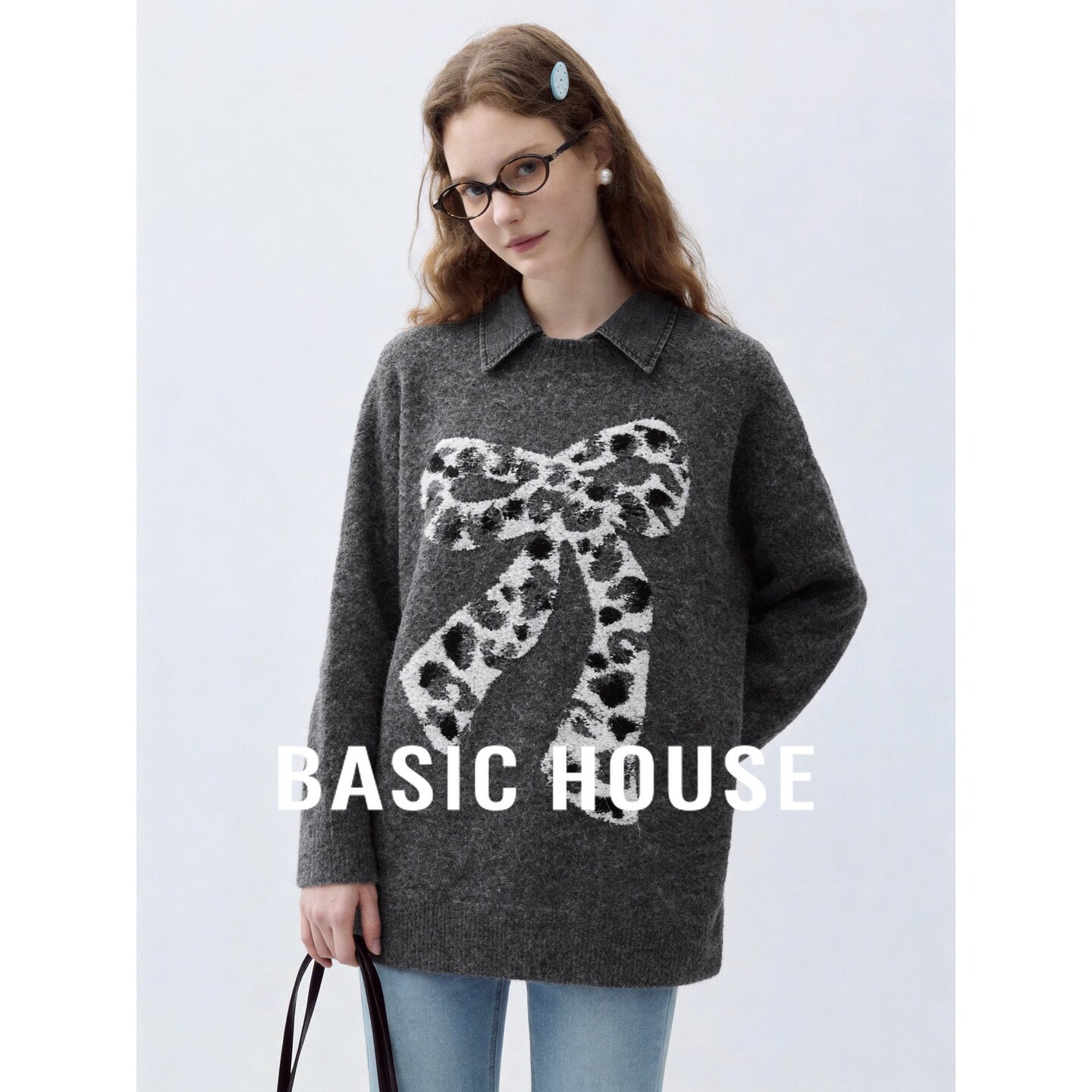 Basic House/百家好慵懒风豹纹蝴蝶结翻领毛衣女宽松套头秋季上衣