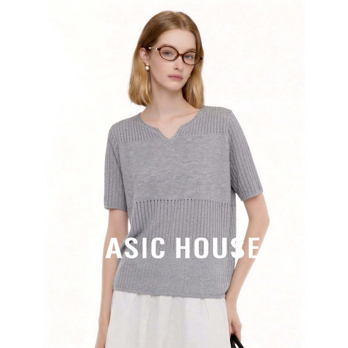 Basic House/百家好老钱风灰色小V领短袖针织衫女夏宽松通勤上衣
