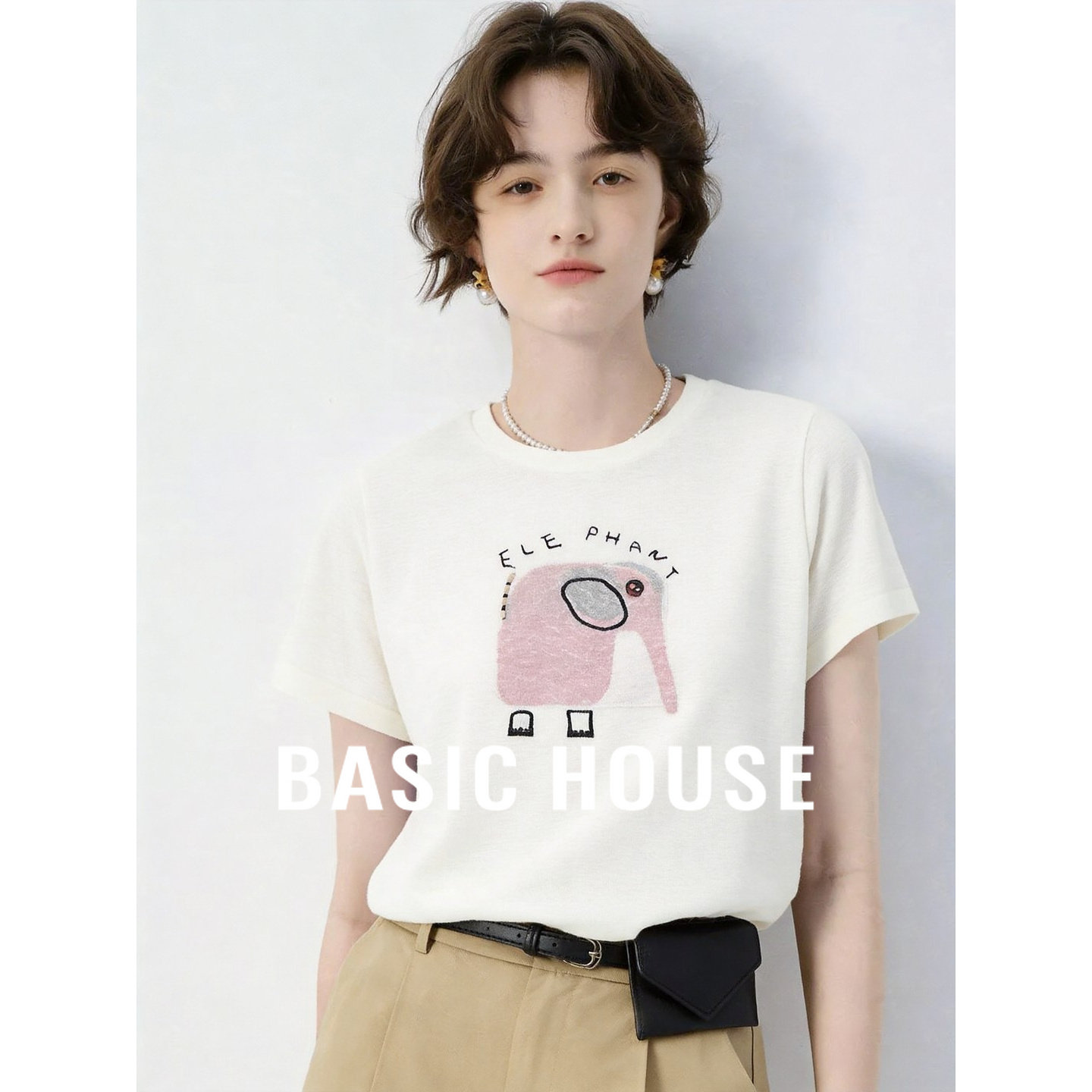Basic House/百家好白色圆领短袖针织衫女夏季卡通图案宽松上衣