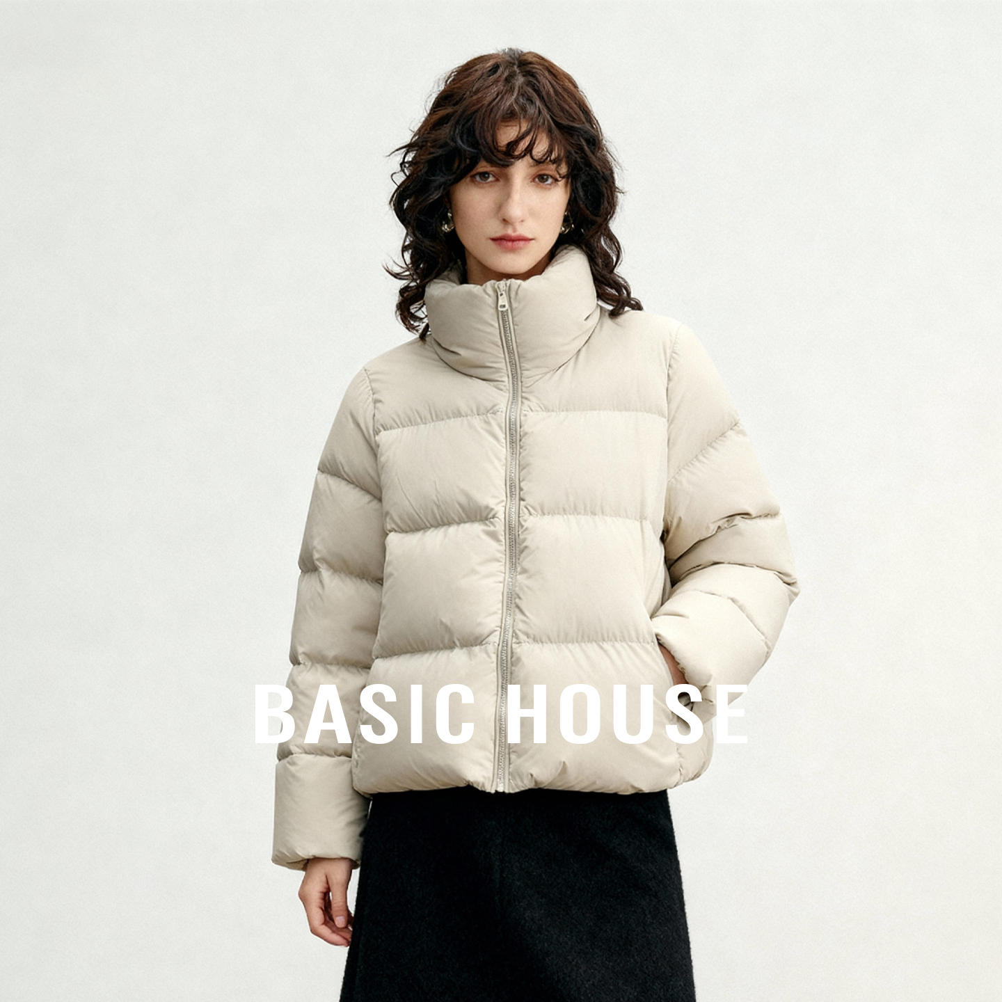 Basic House/百家好保暖御寒立领羽绒服新款白鸭绒短款加厚外套女