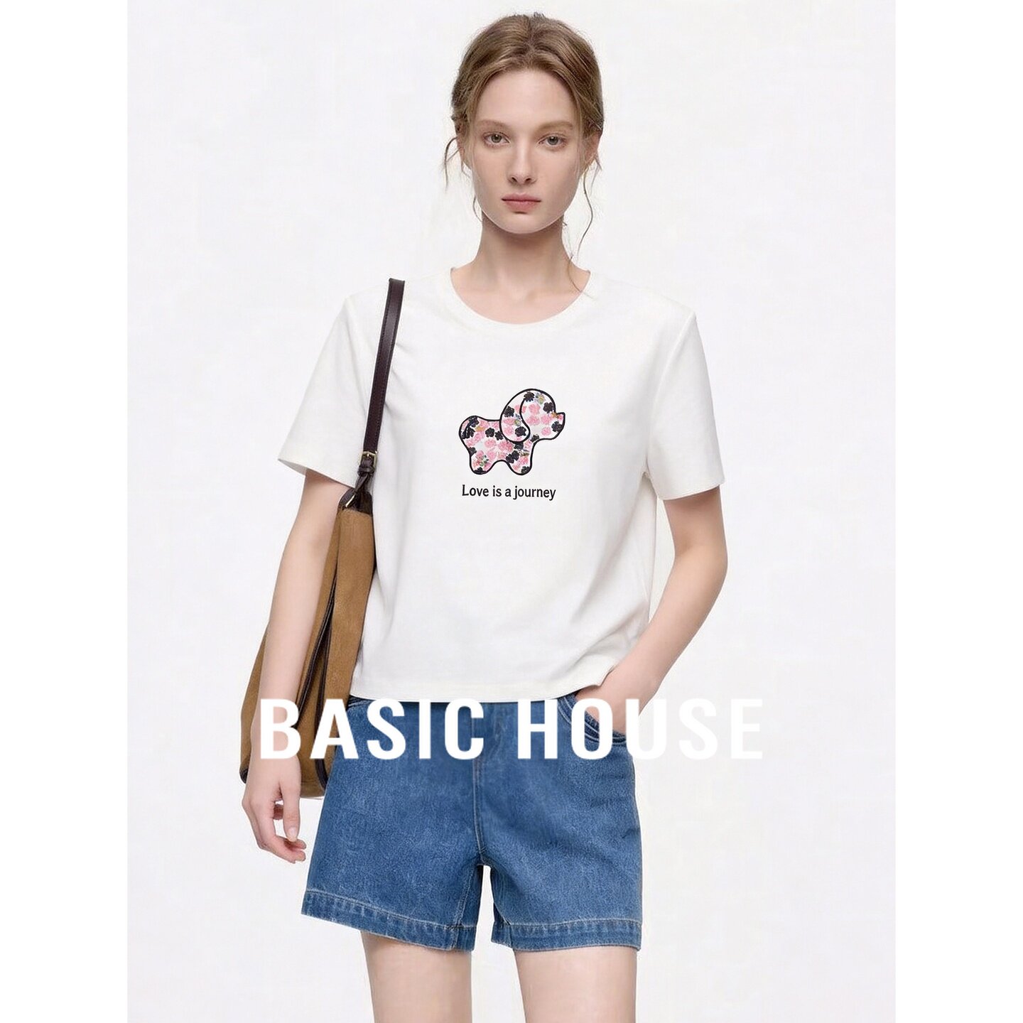 Basic House/百家好棉质花朵刺绣圆领短袖T恤女白色宽松显瘦上衣