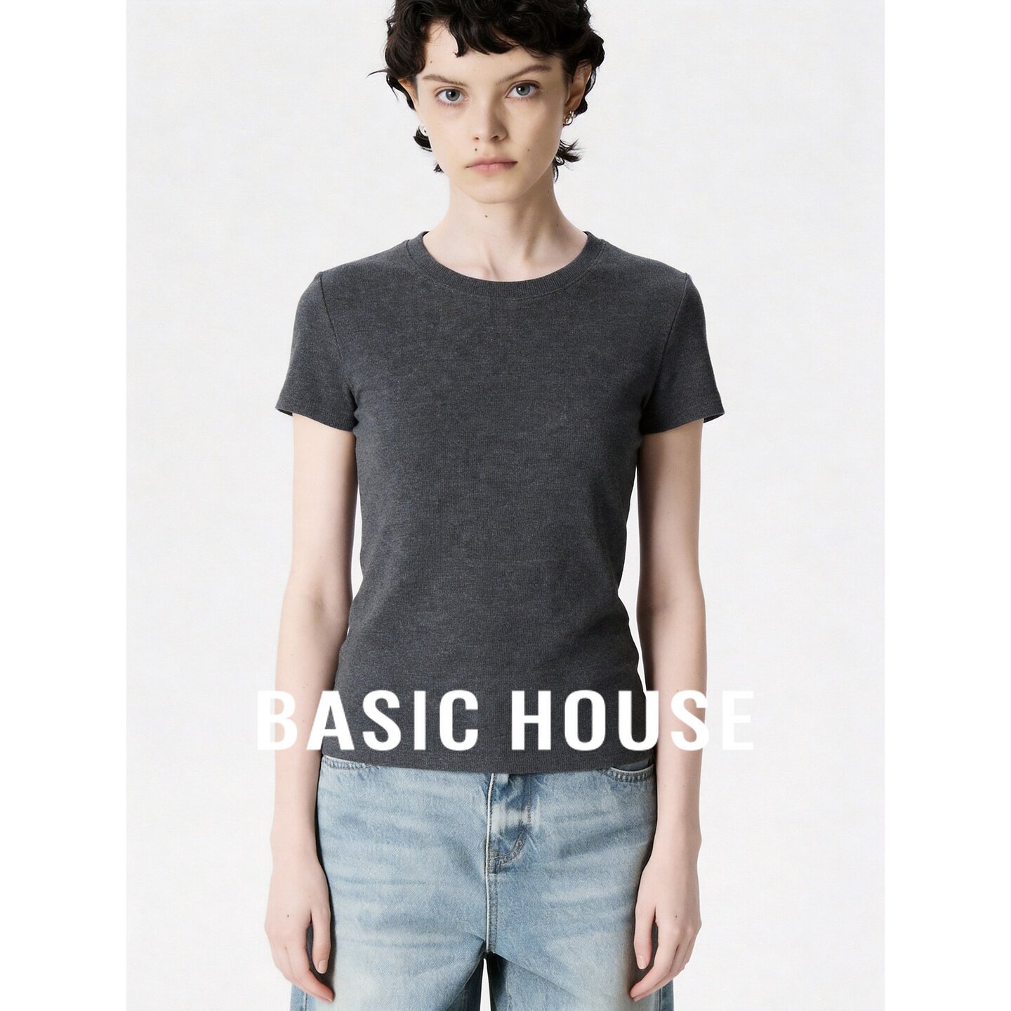 Basic House/百家好黑色正肩圆领短袖T恤女夏季修身显瘦简约上衣