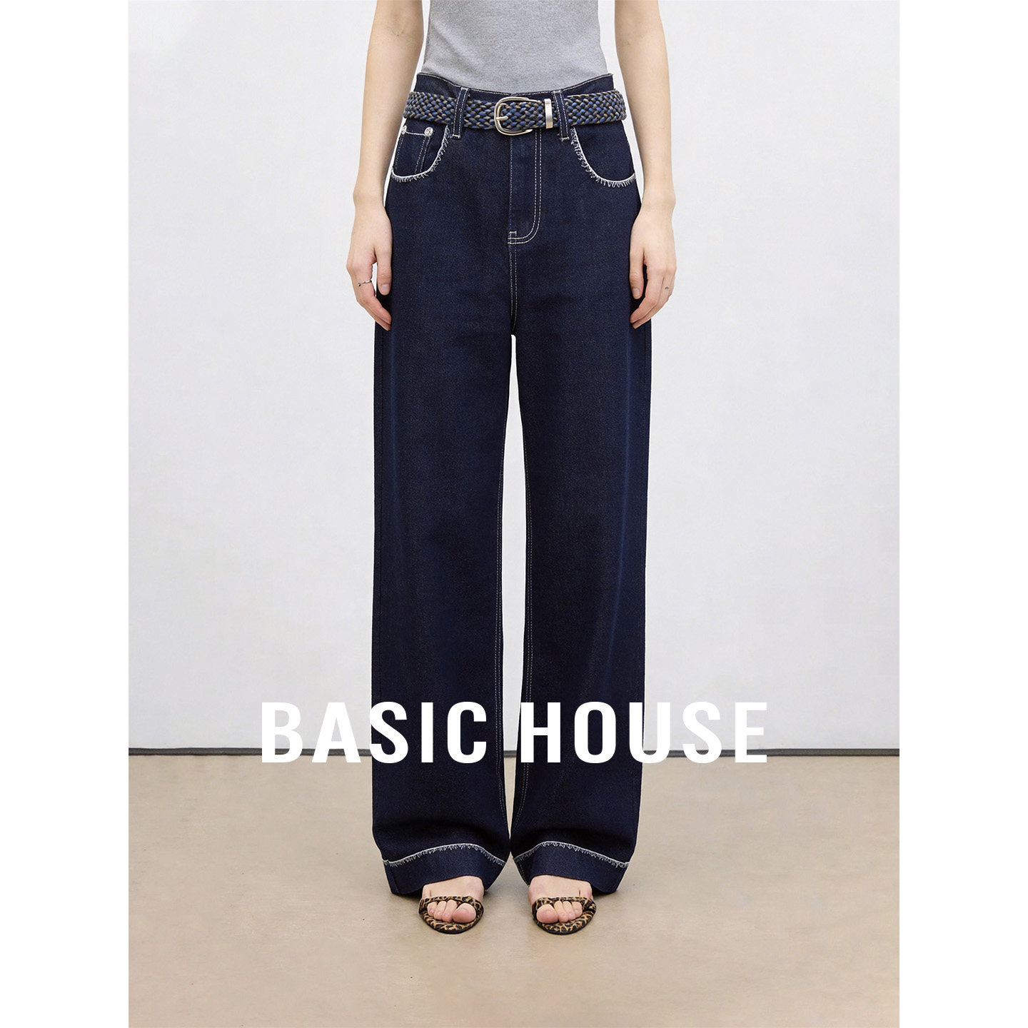 Basic House/百家好2026秋季新款高腰纯色直筒牛仔裤女宽松长裤
