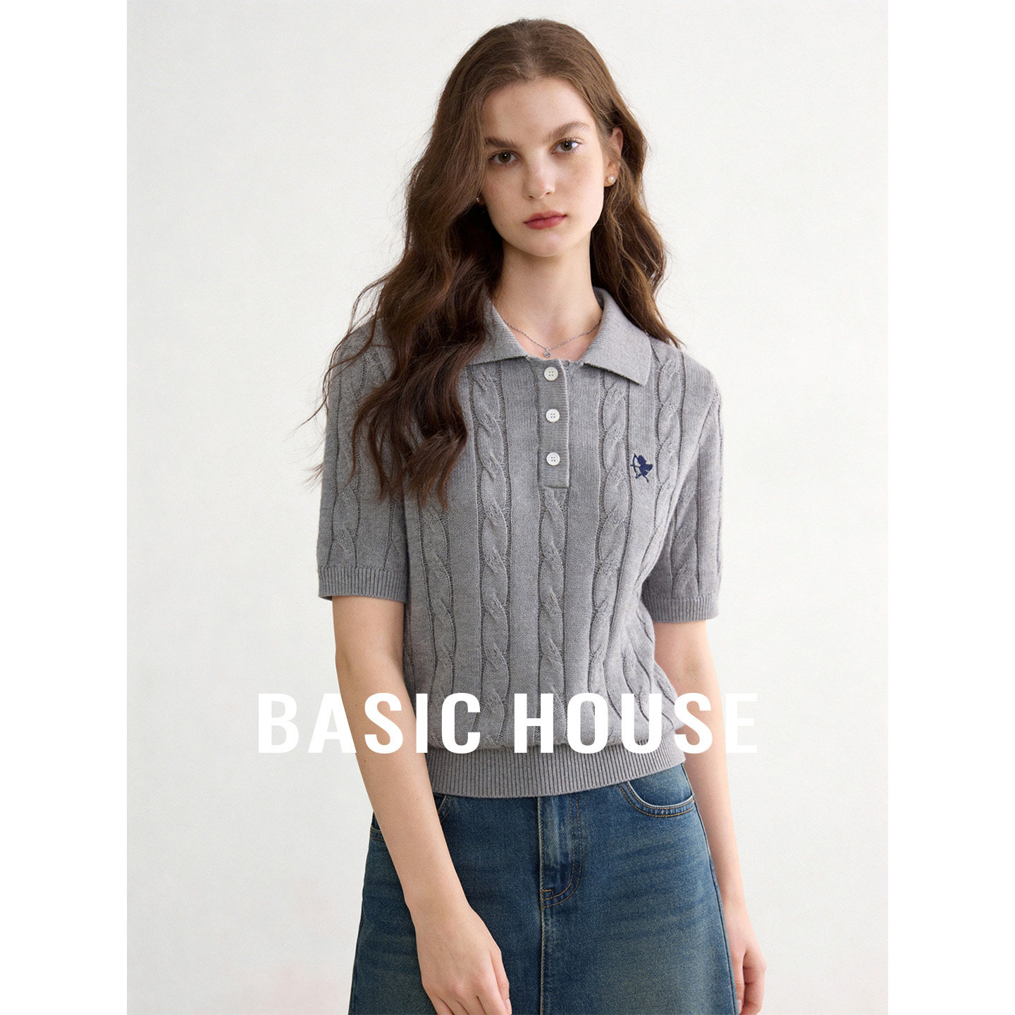 Basic House/百家好时髦高级莱赛尔翻领针织衫短款简约纯色上衣女