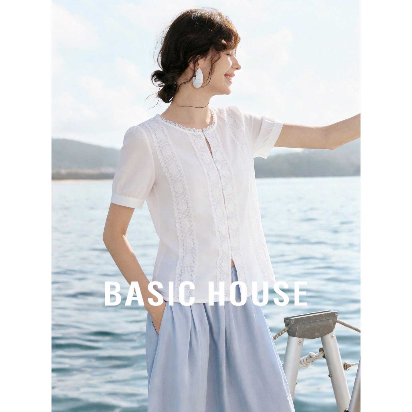 Basic House/百家好法式白色纯棉短袖衬衫女夏蕾丝花边领宽松上衣